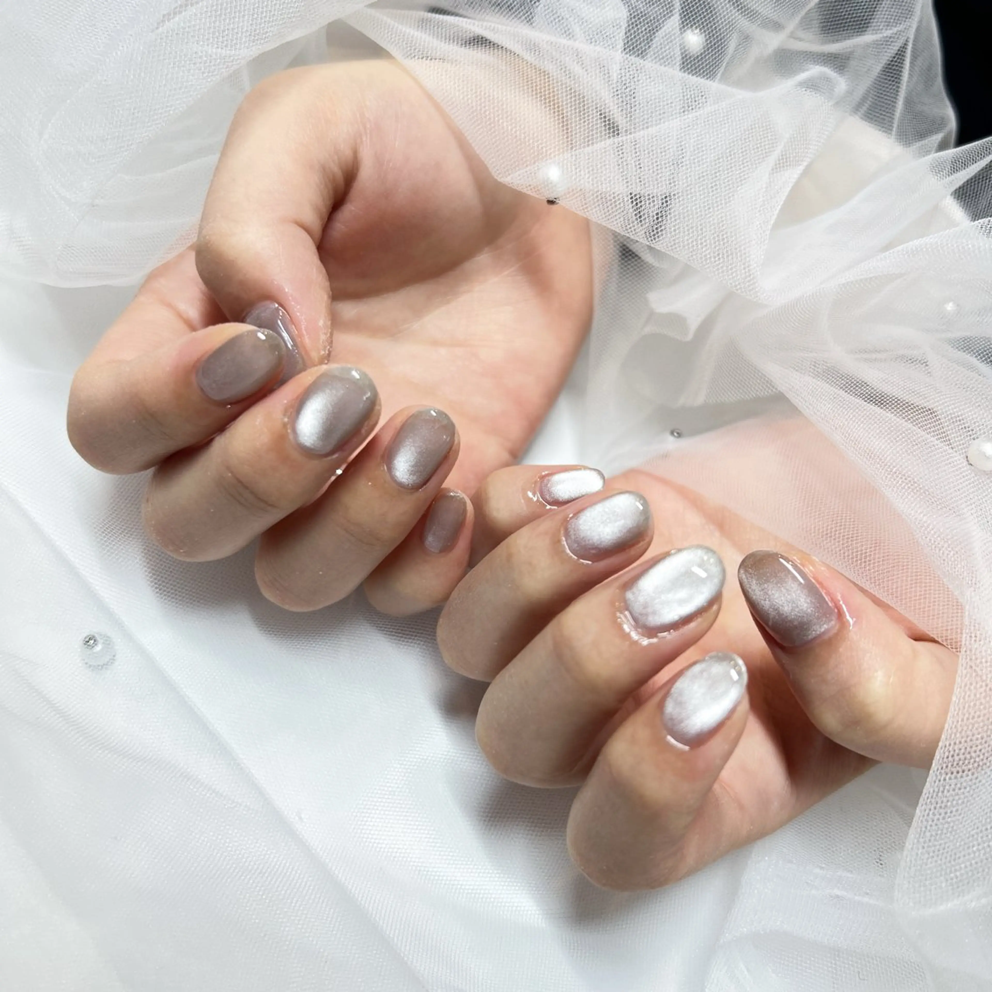 ネイル アニマル柄 フラッシュネイル フレンチネイル マグネットネイル 持ち込み ハンドネイル 頑張る女性の味方✴︎ M.i nail ♡のネイルデザイン