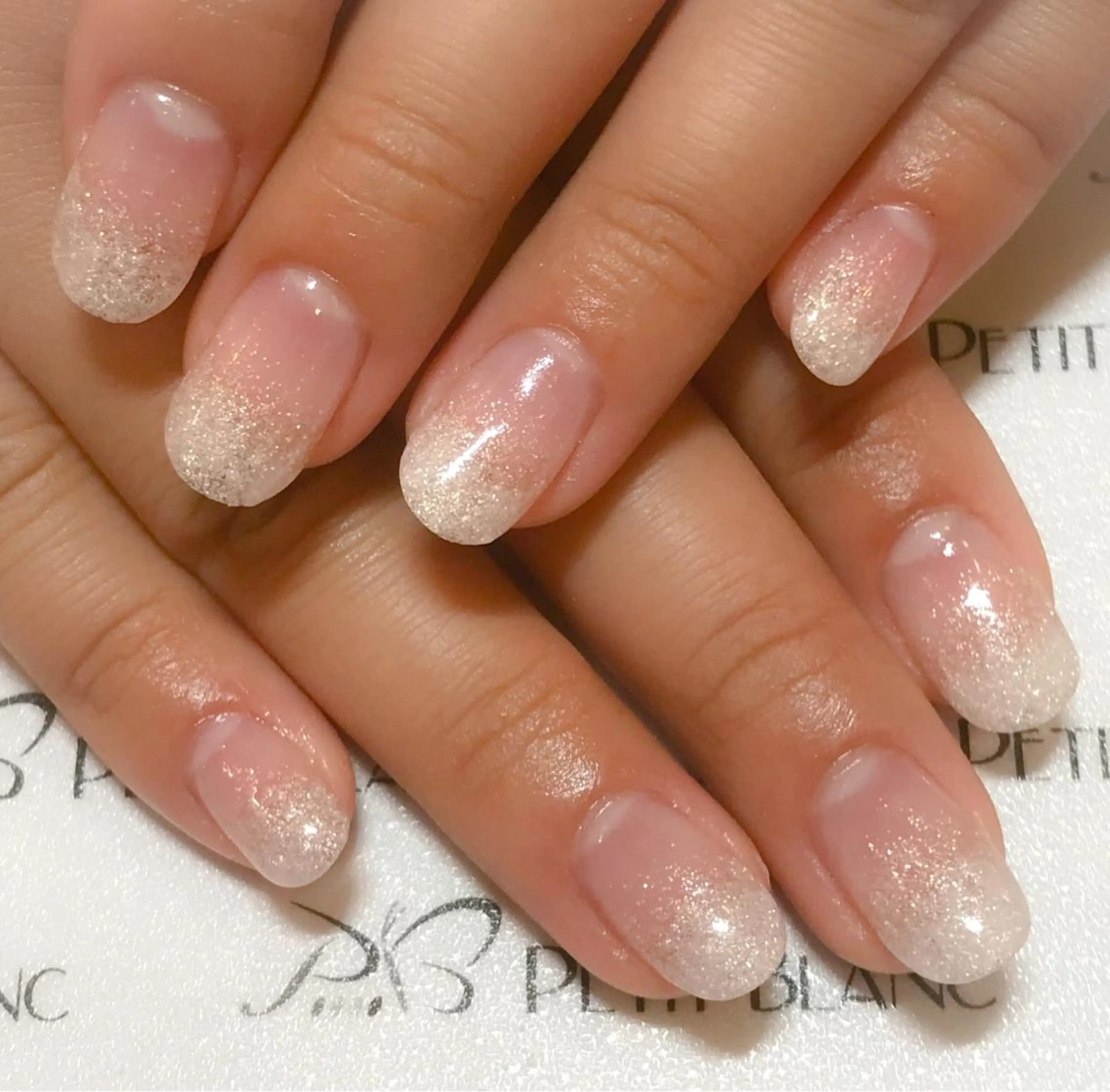 ネイル ジェルネイル ラメ(グリッター) ラメグラデーション PetitBlanc KAZUKIのネイルデザイン