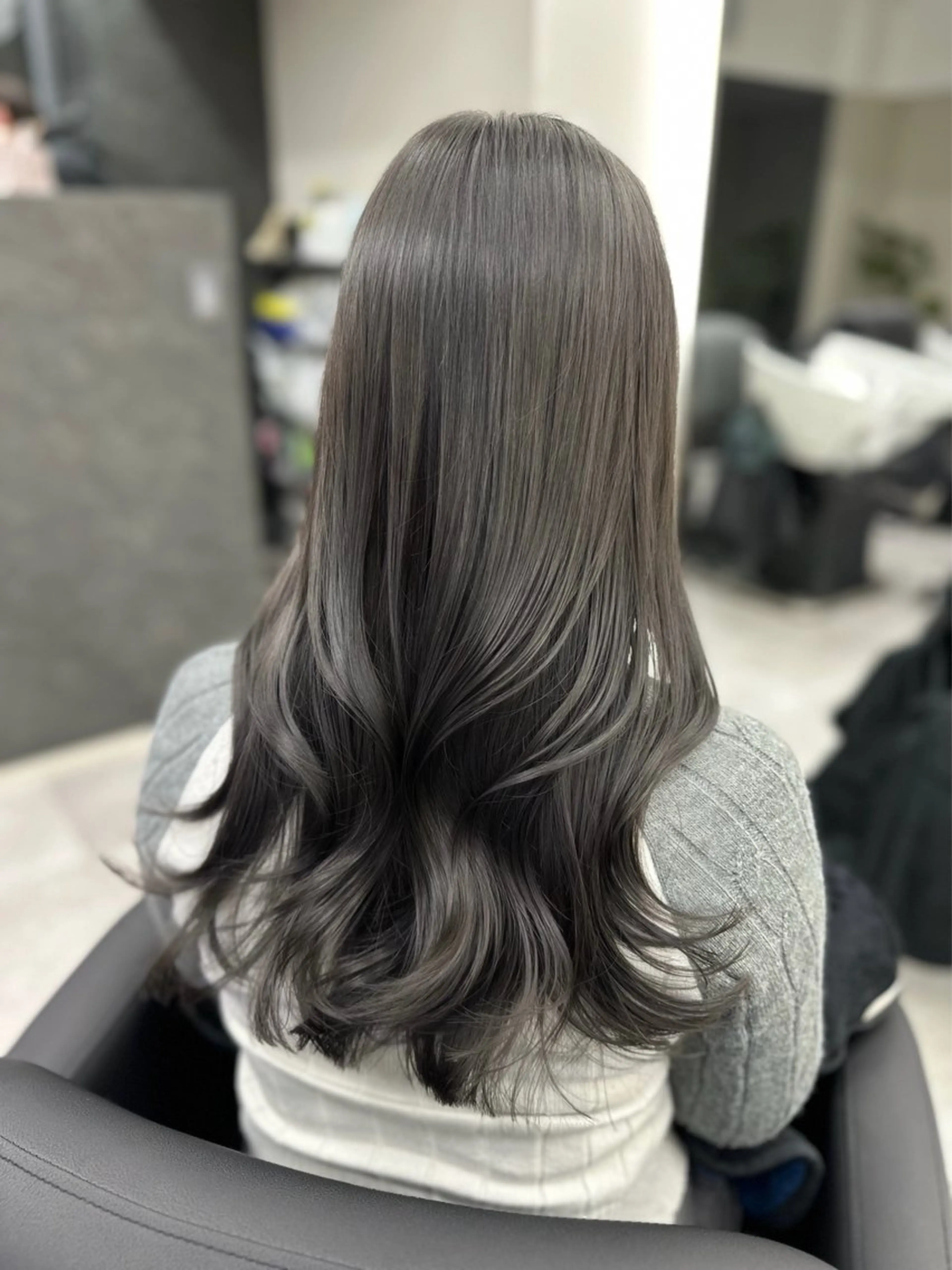 ロング カラー ブリーチ ダブルカラー グレージュ ブリーチなしカラー ヘアカラー なんば髪質改善カラー Ardoreのヘアスタイル