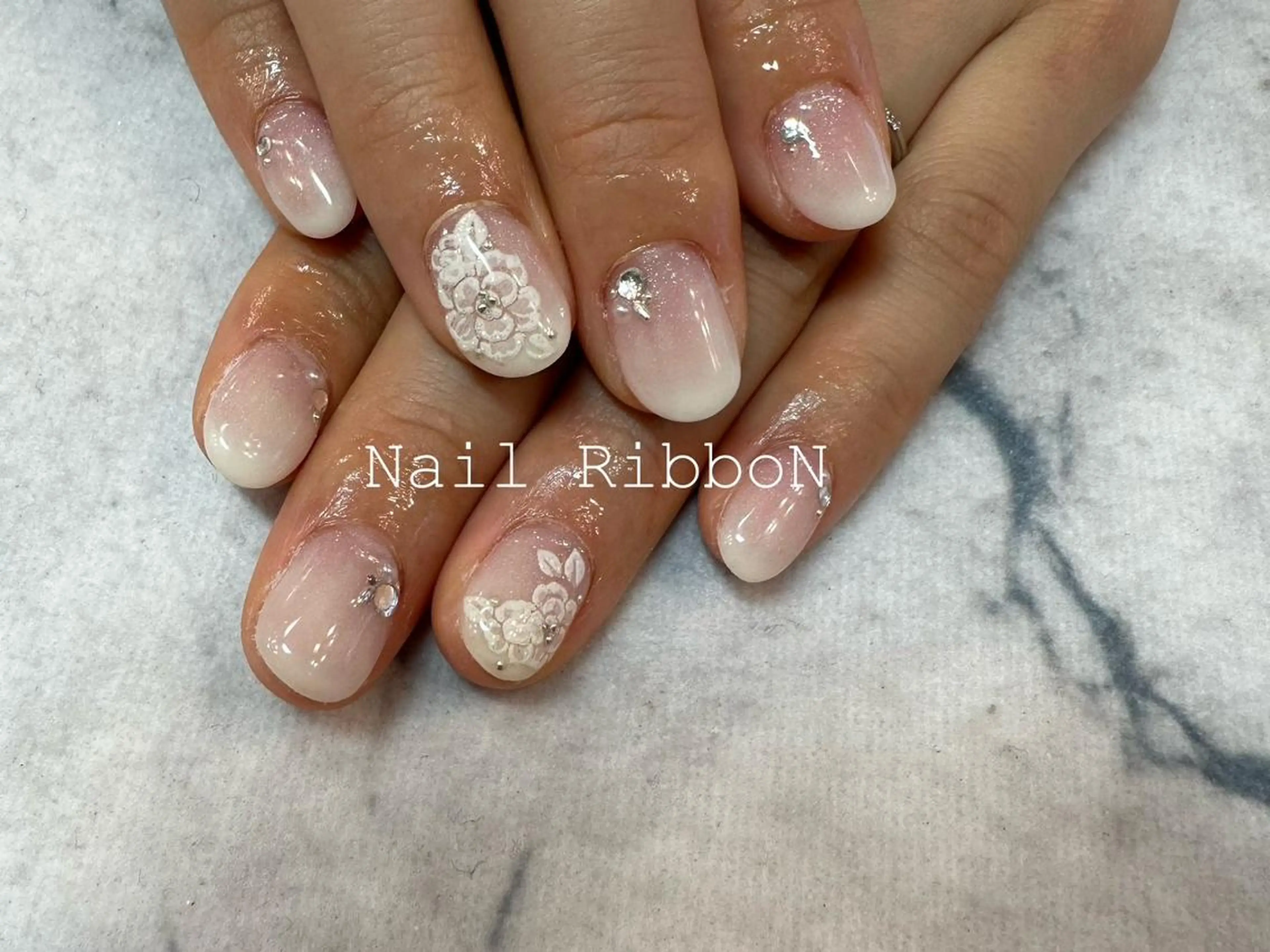 ネイル ハンドネイル 🎀ネイルサロン RIRI🎀のネイルデザイン