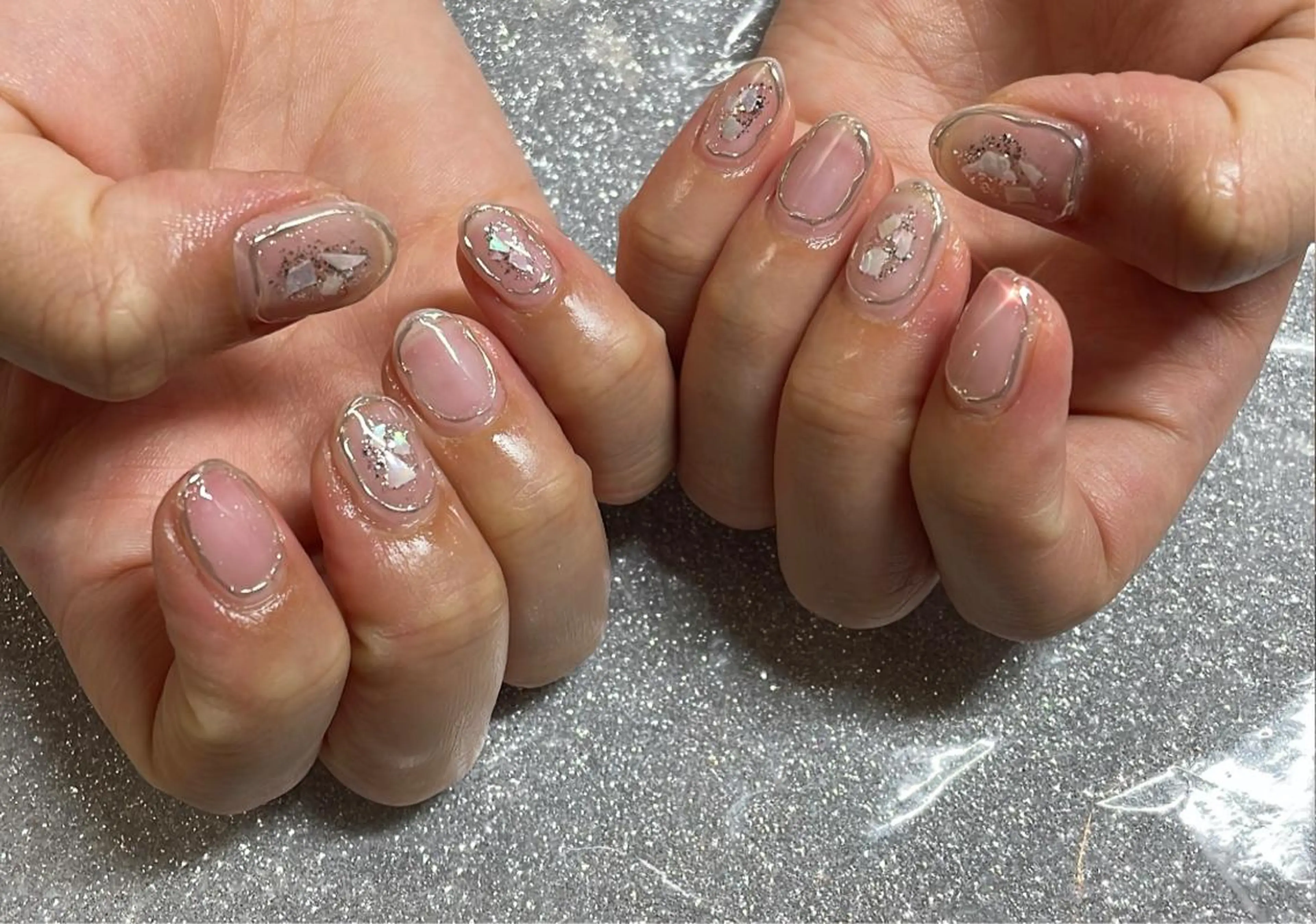 ネイル ハンドネイル VIERU 🌈🎀💖のネイルデザイン