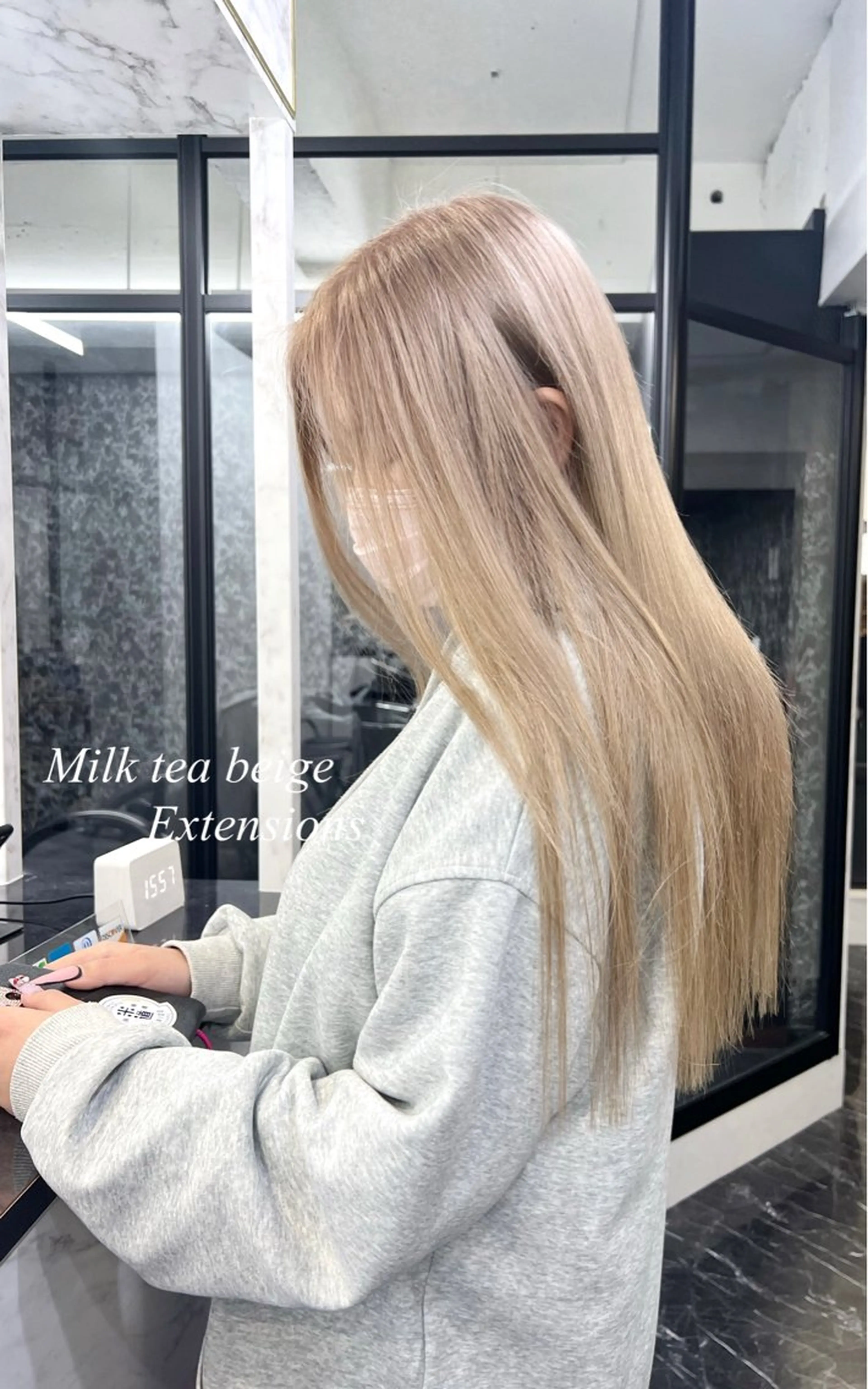 ロング カラー シールエクステ ハイトーンカラー エクステ ヘアカラー エクステ シールエクステ特化 ハイトーン、NANAのヘアスタイル