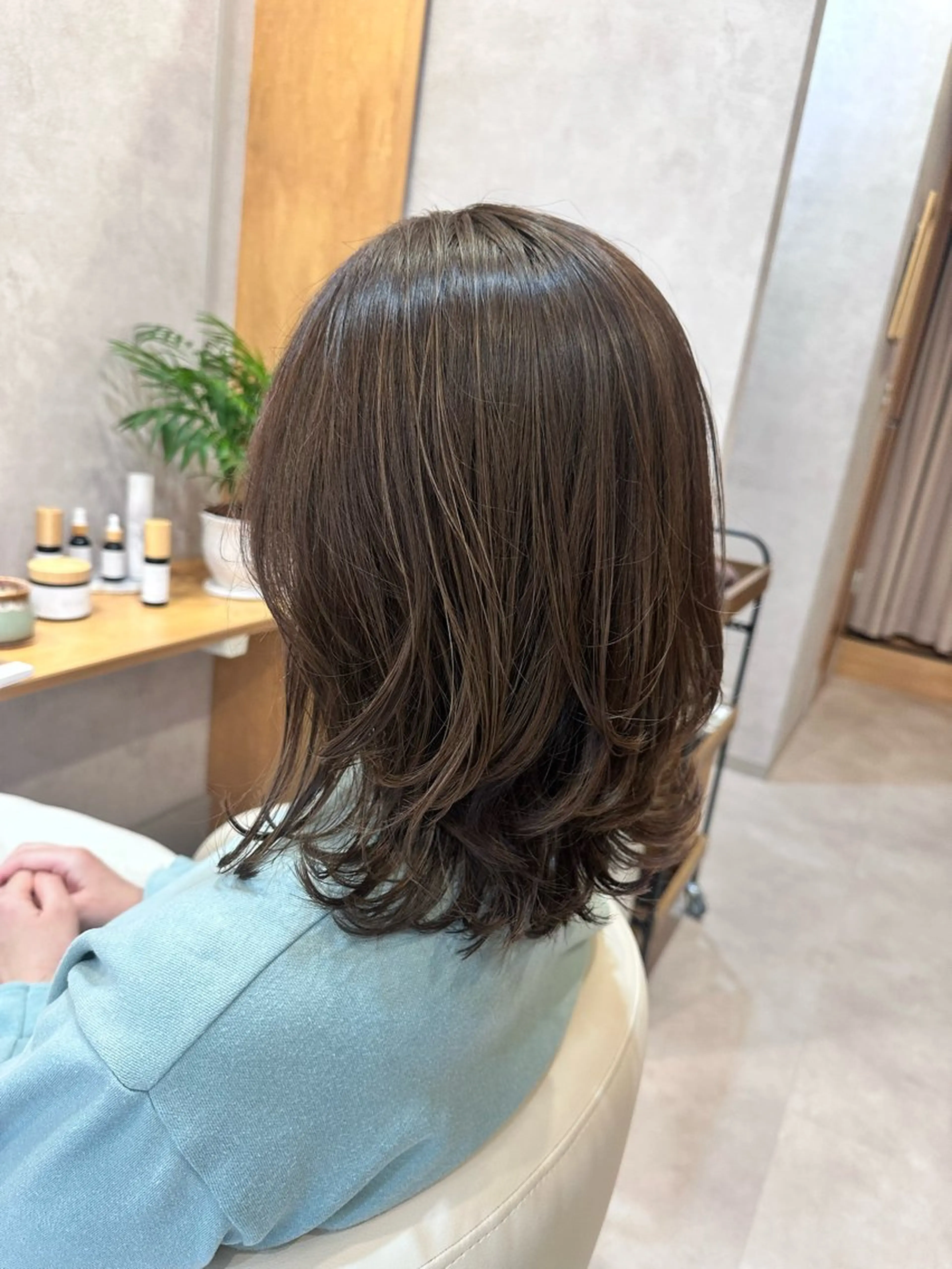 ミディアム カラー 高橋友里亜 /フリーランスのヘアスタイル