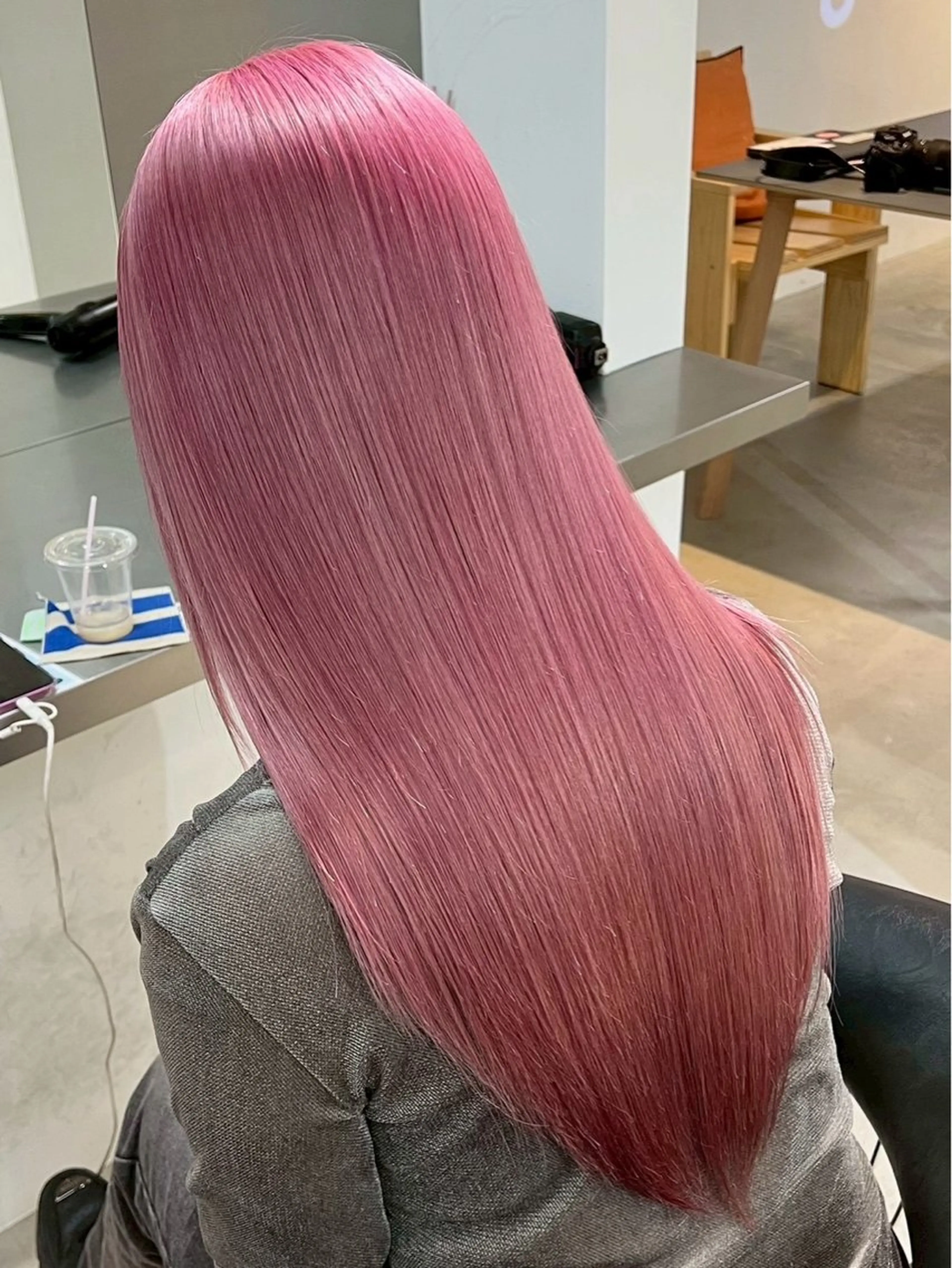 ロング カラー ベージュカラー ピンクカラー ピンクベージュ うる艶カラー 🪐💫serenaのヘアスタイル