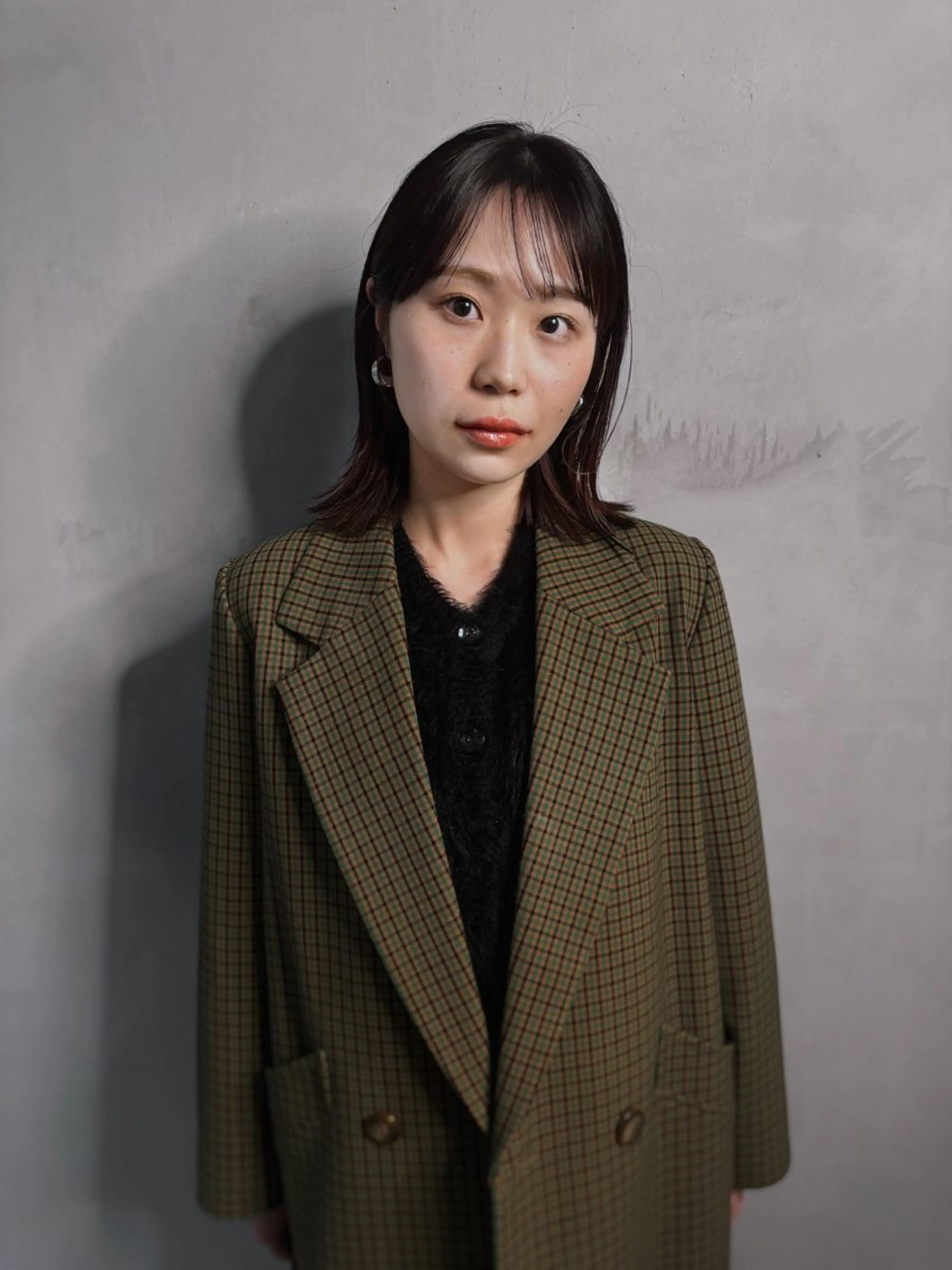 ミディアム カラー コテ巻き風パーマ 似合わせパーマのヘアスタイル