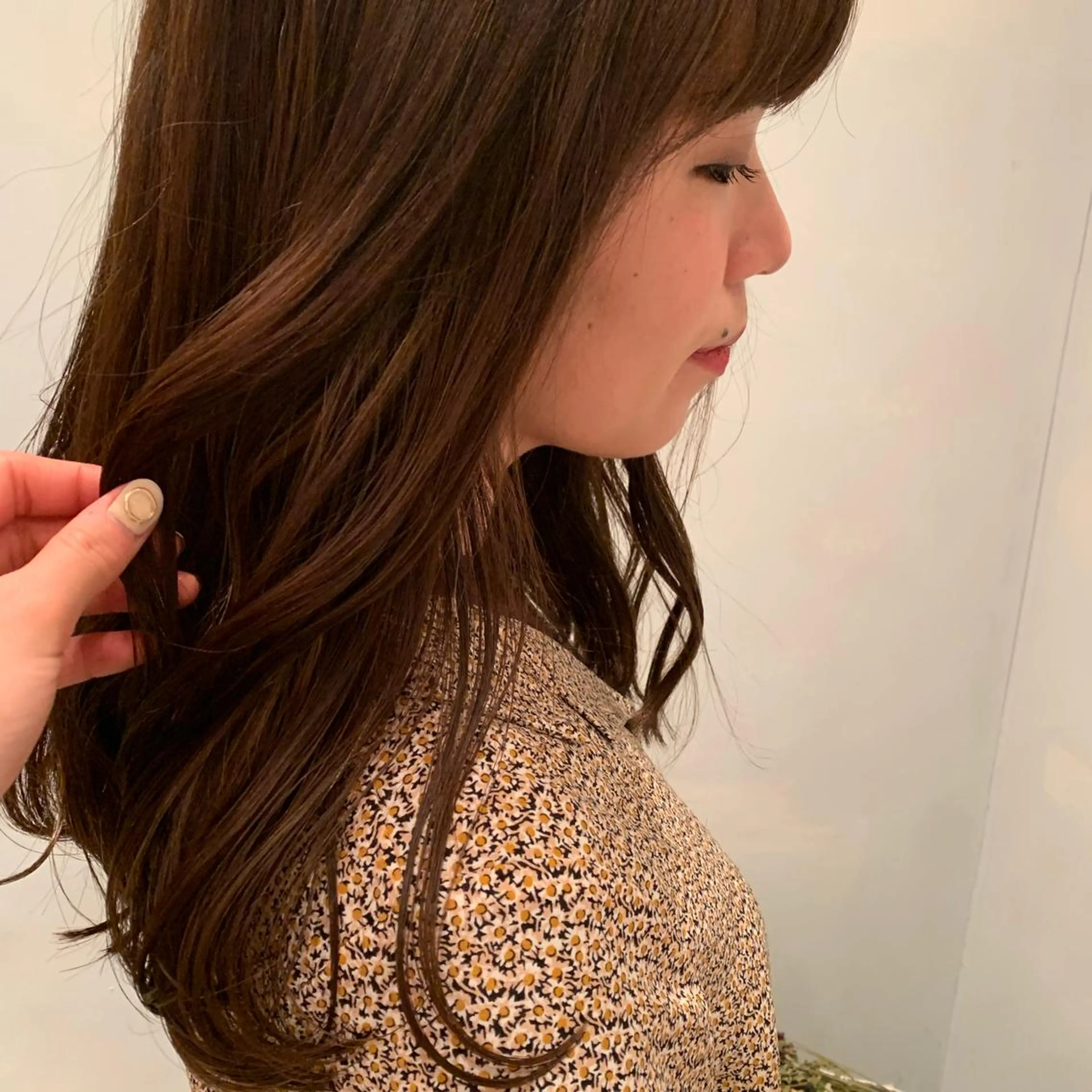 ロング カラー SAKINO. ベージュカラーのヘアスタイル