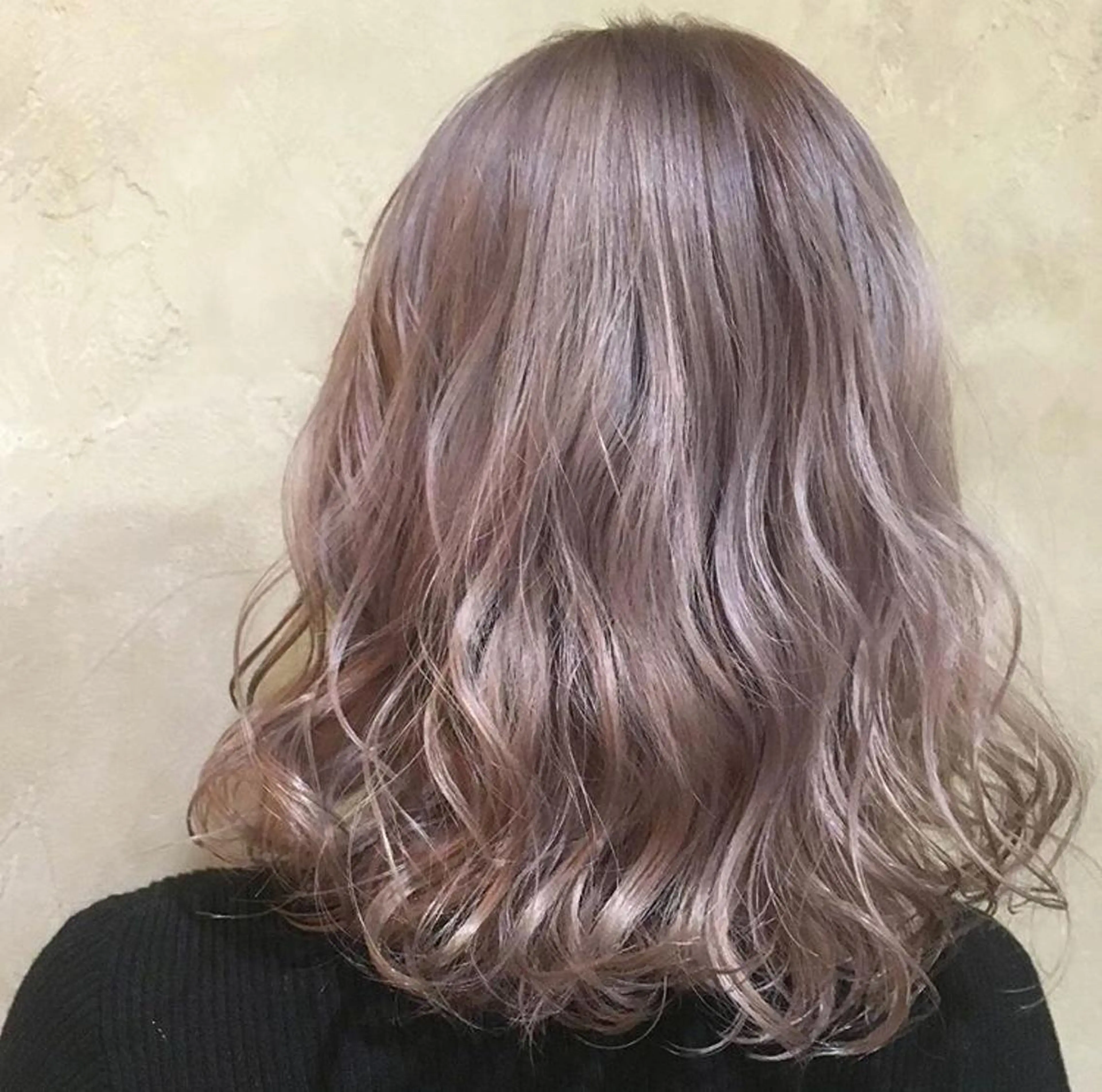 ミディアム カラー パーマ ヘアアレンジ メンズ 艶ピンク*ヘアセット 🌙shioriのヘアスタイル