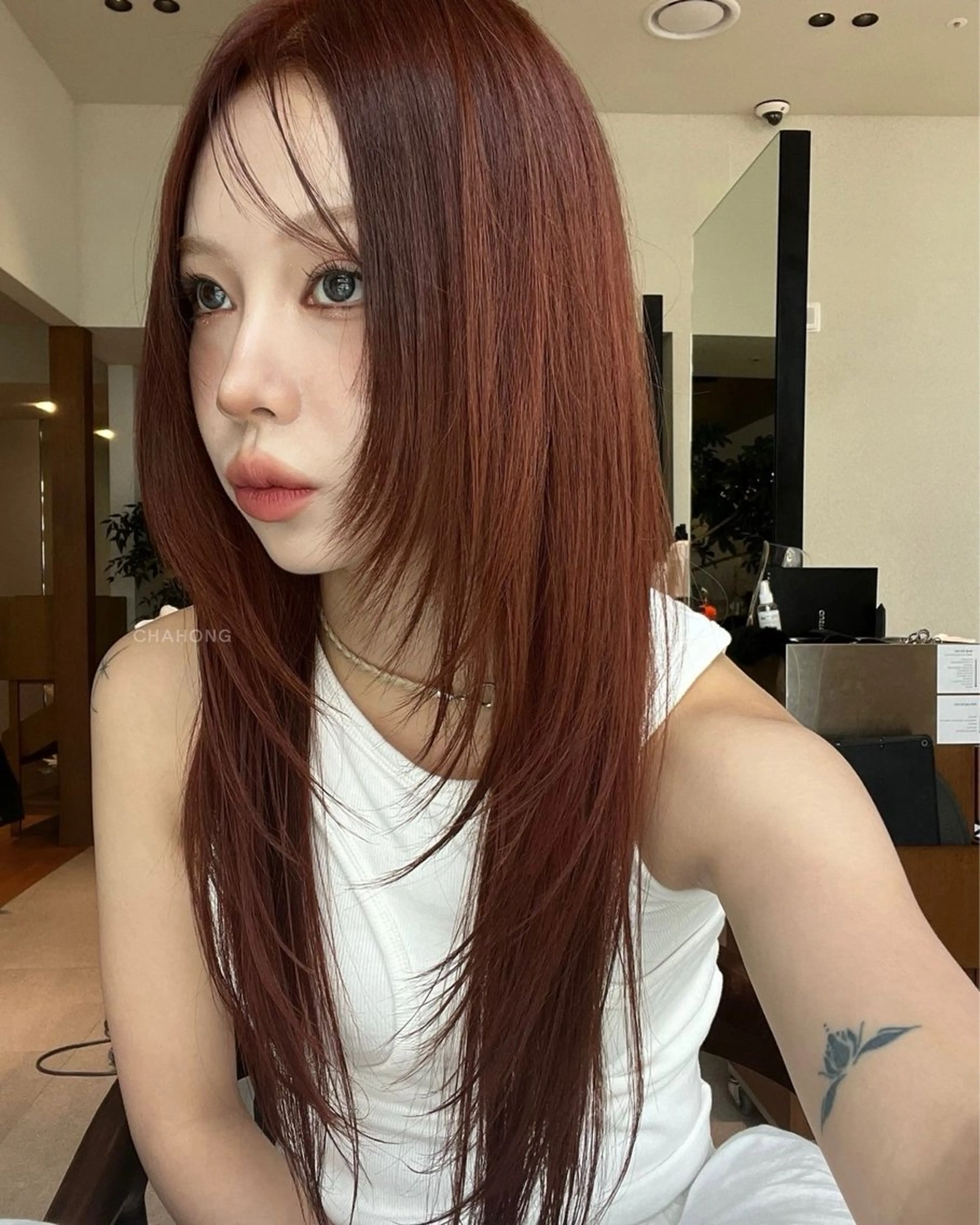 セミロング カラー ヘアアレンジ ブリーチ ケアブリーチ ダブルカラー 髪質改善 トリートメント カット ヘアカラー トリートメント ヘアセット 💎韓国/ レイヤー カット/ 暖色🫧のヘアスタイル