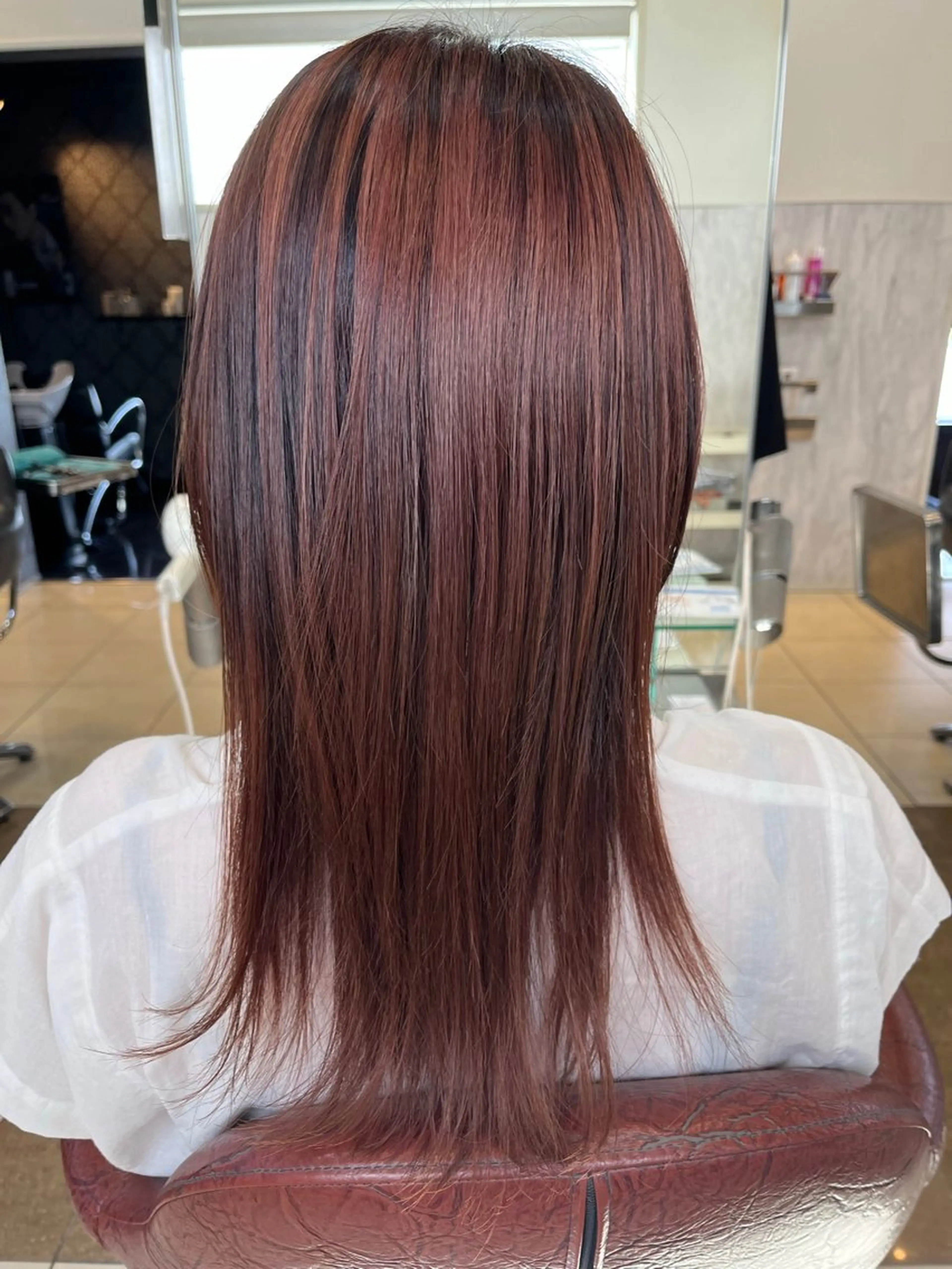 カラー 栗田 あかねのヘアスタイル