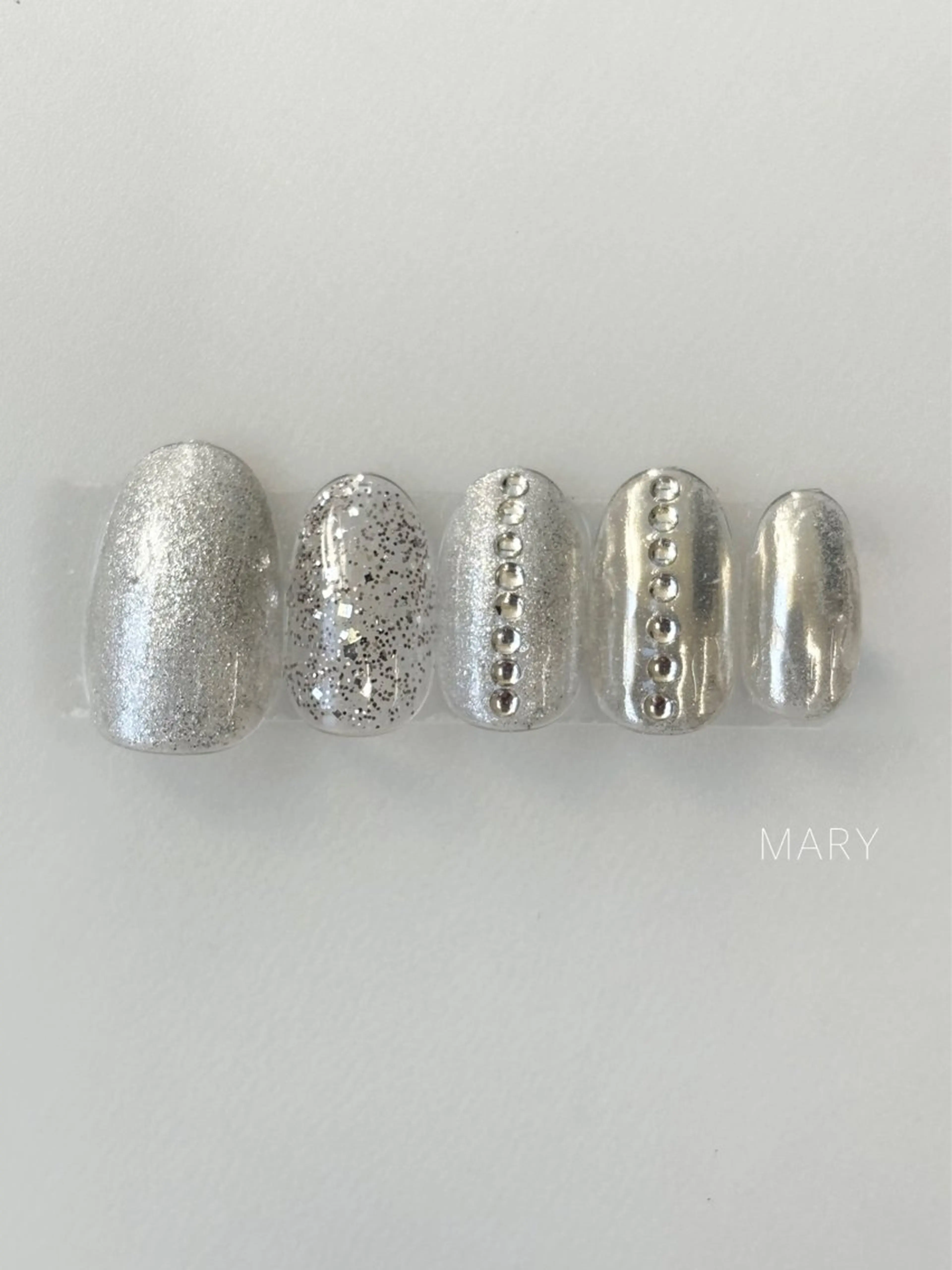 ネイル ミラーネイル ニュアンスネイル シルバー ハンドネイル Mary nail .narumiのネイルデザイン