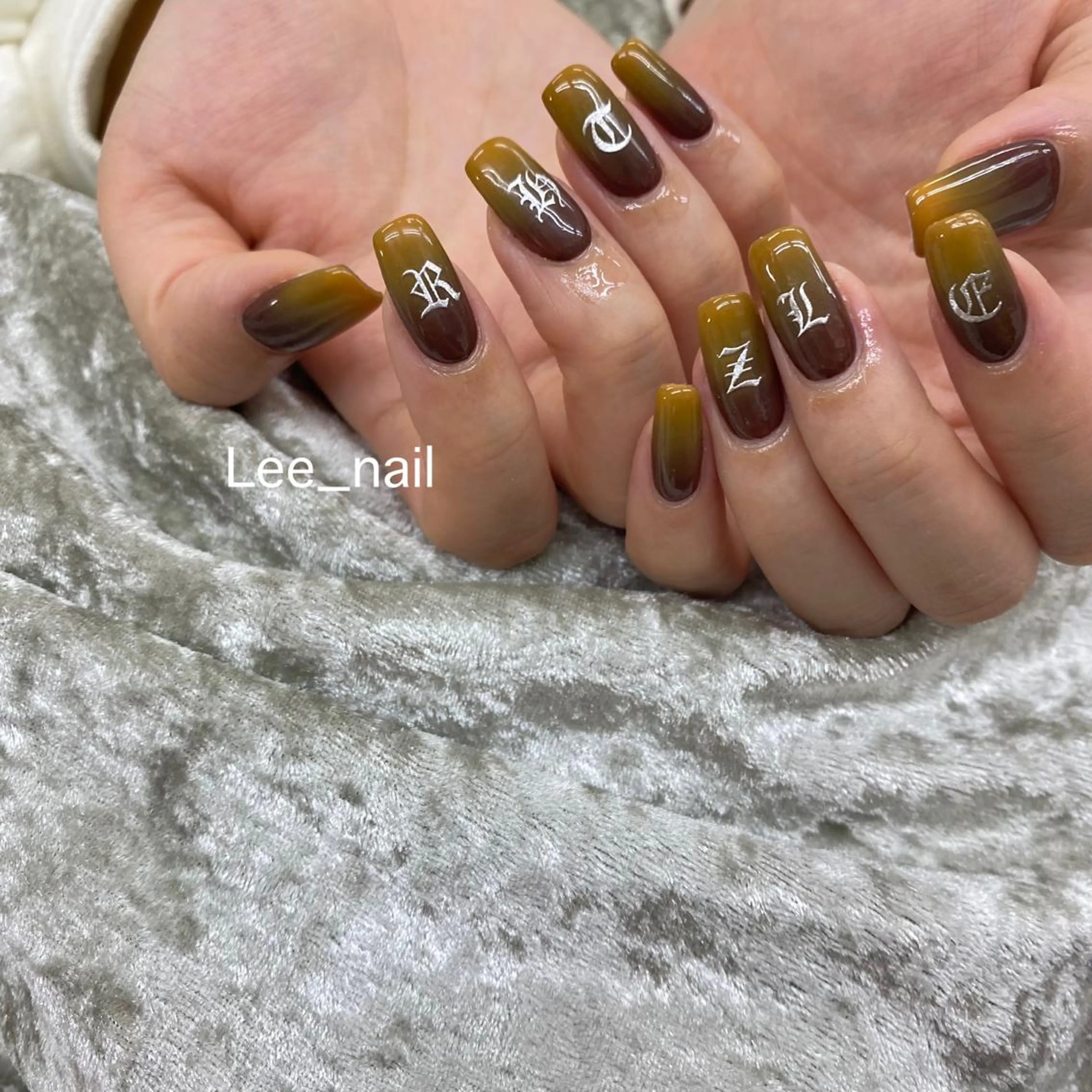 ネイル ブラウン グラデーション ハンドネイル Lee_ nailのネイルデザイン