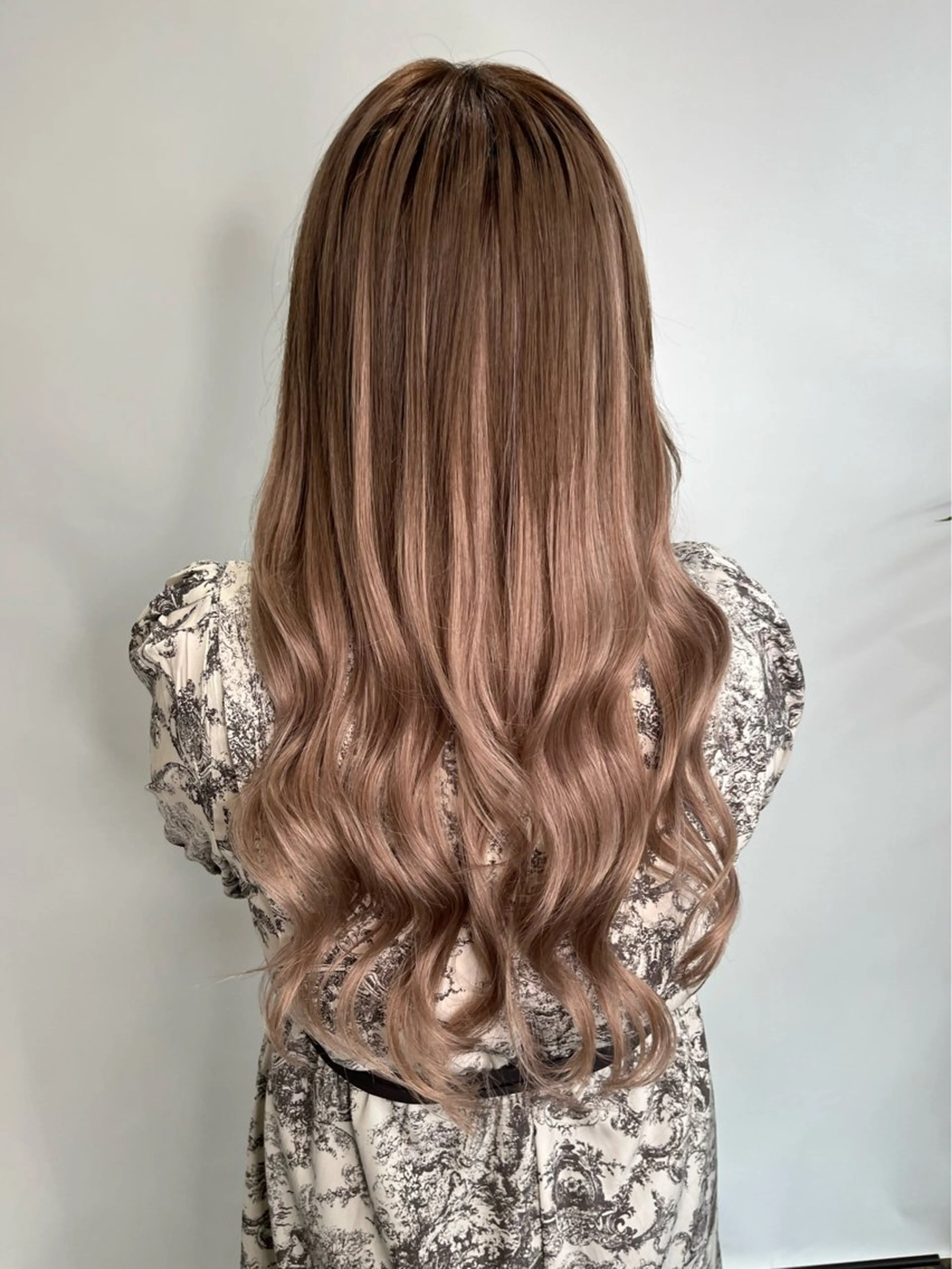 ロング 野村 奈里亜のヘアスタイル