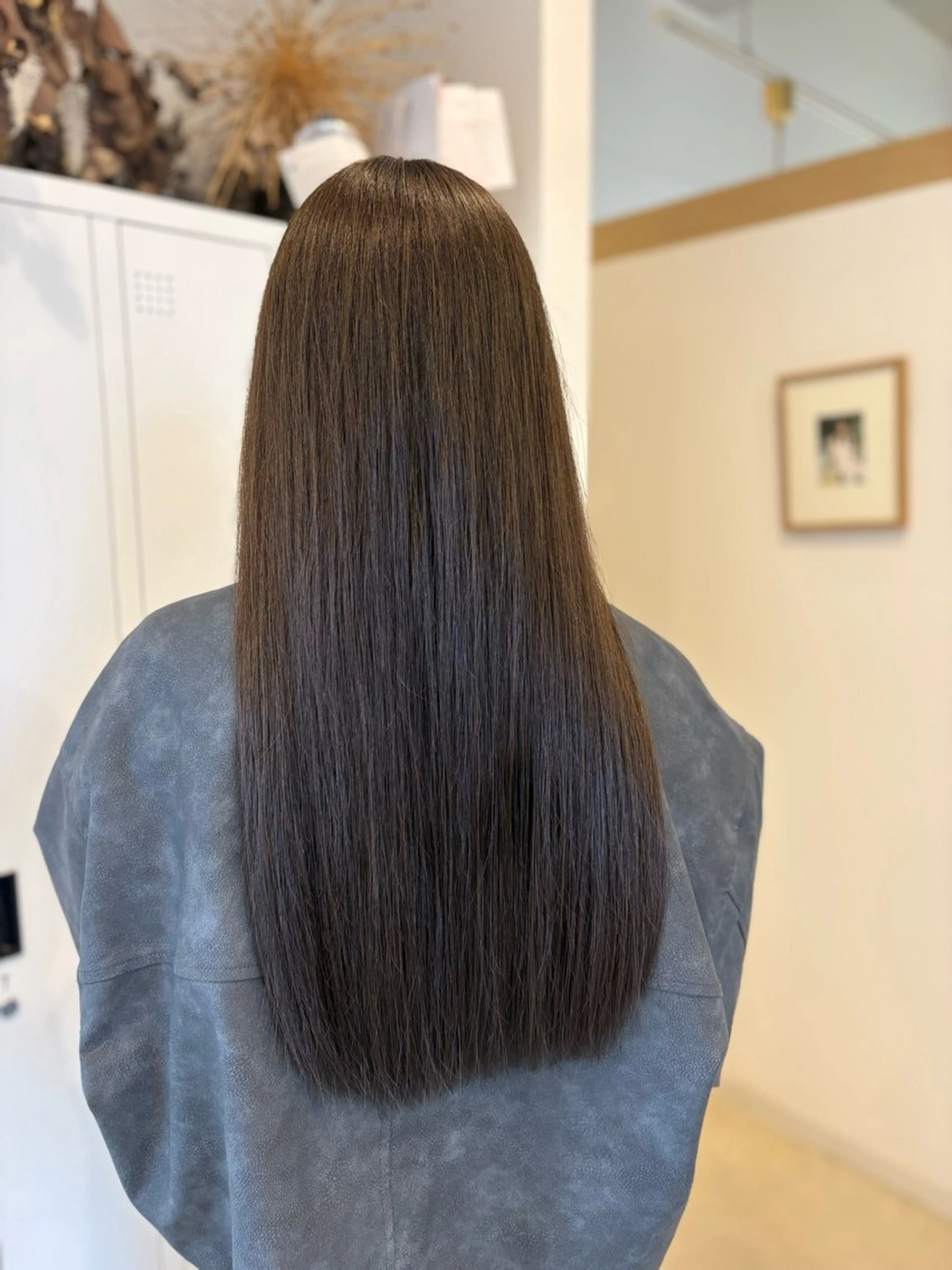 ロング カラー アッシュ アッシュブラウン ブラウンカラー カット ヘアカラー 藤原仁美/レイヤー /透明感カラーのヘアスタイル