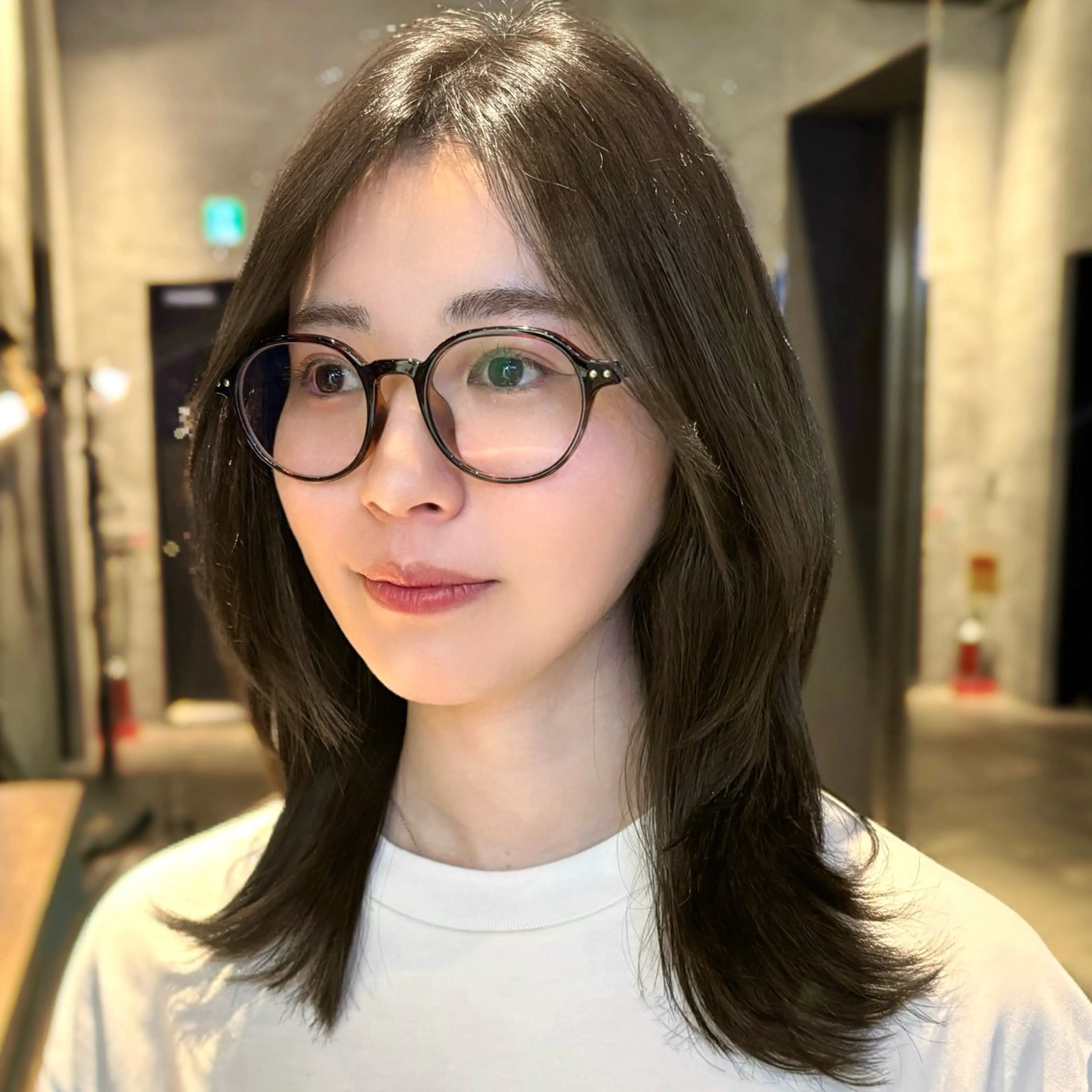 ミディアム カラー グレージュ オリーブグレージュ オリーブグレー くびれヘア カット ヘアカラー トリートメント 顔まわり🥨レイヤー /透明感/水口舞奈のヘアスタイル