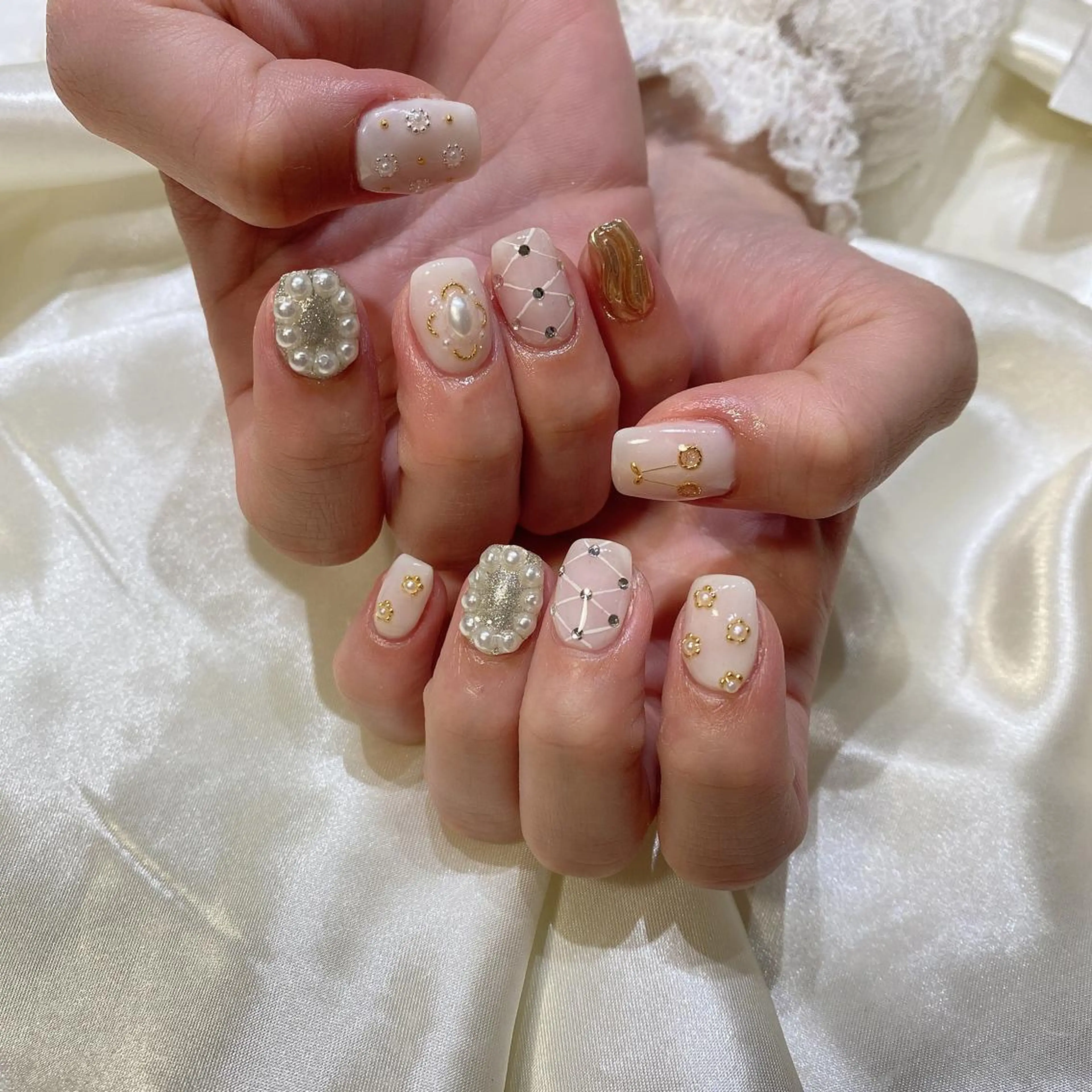 ネイル ハンドネイル 西岡 杏のネイルデザイン