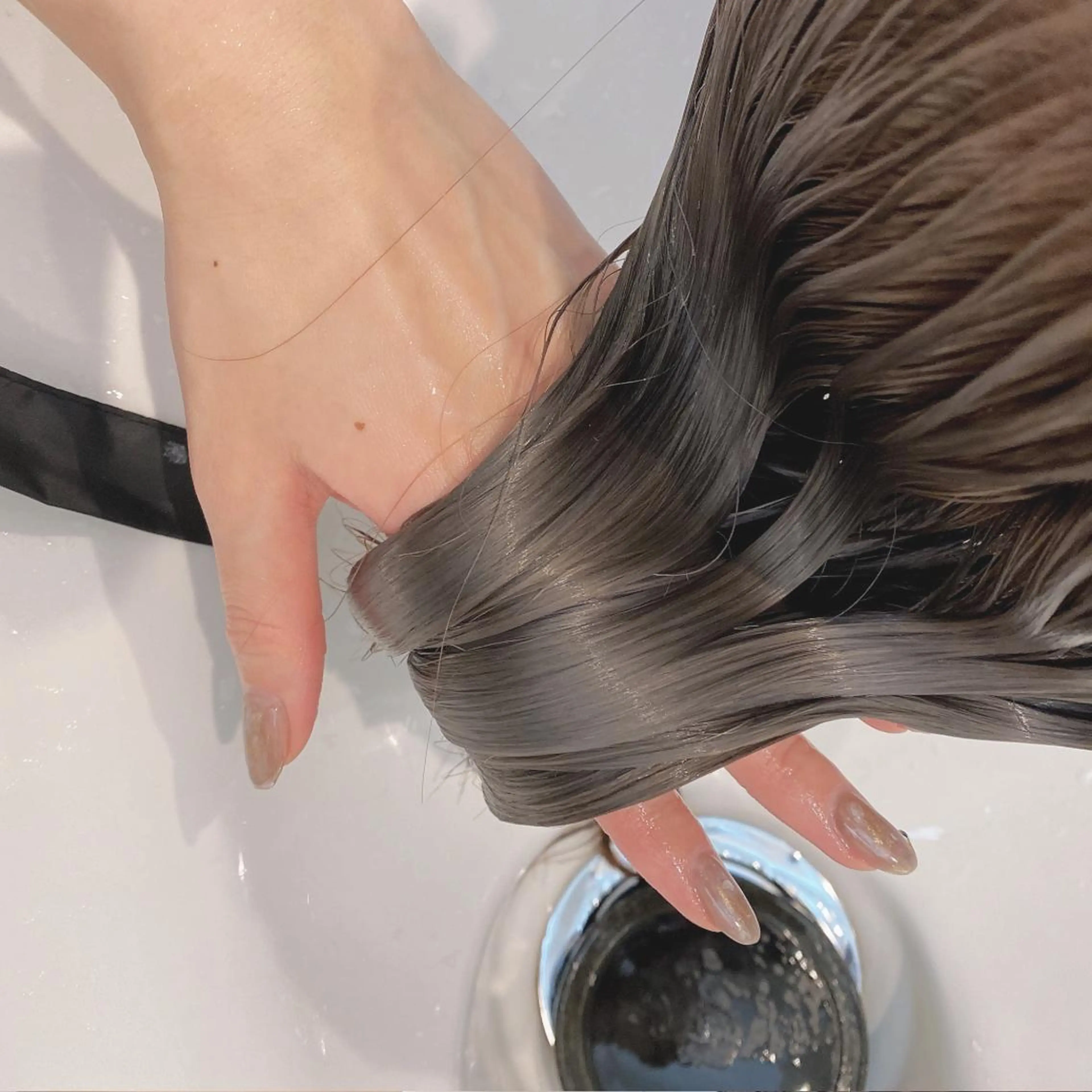 セミロング カラー ヘアアレンジ マツエク・マツパ アイブロウ グレージュ 透明感カラー🫧ヘア セット🫧松本菜月の眉毛・アイブロウイメージ