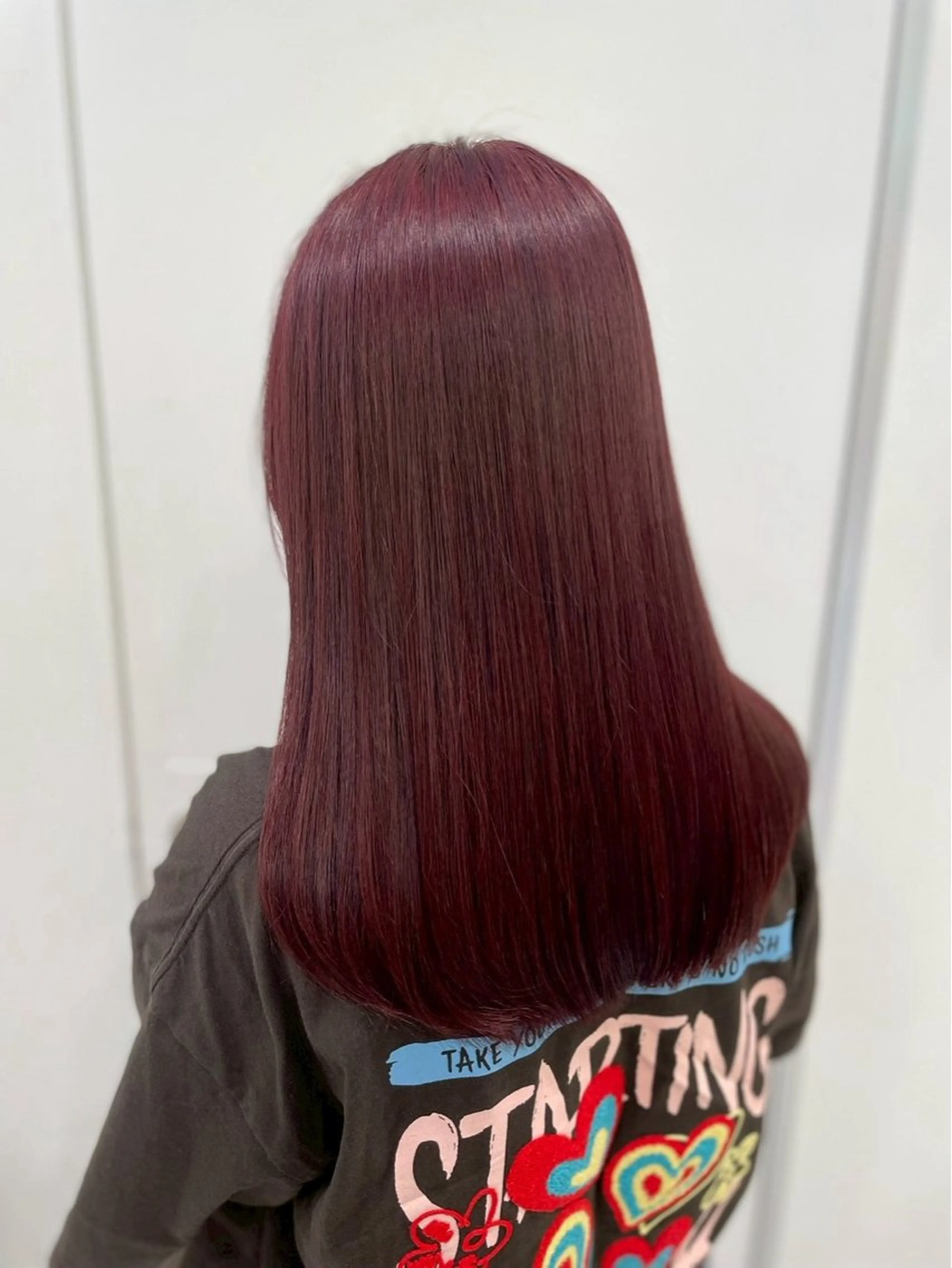 ロング カラー ヘアアレンジ レッドカラー ヘアカラー ヘアセット 🫧モテる💗ダメー ジレスハイトーン🫧のヘアスタイル