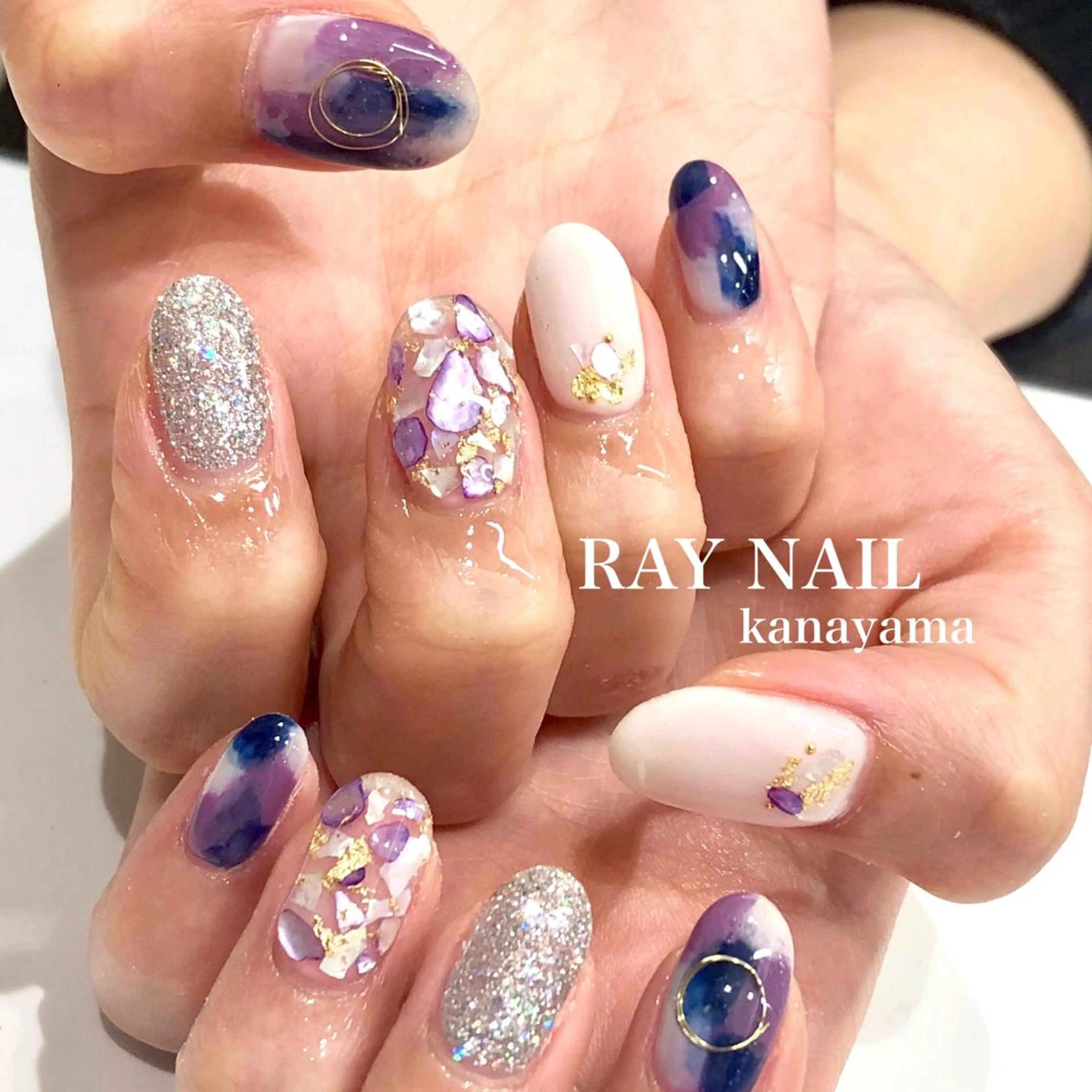 ネイル ニュアンスネイル ストーンネイル Arowa 伊田のネイルデザイン