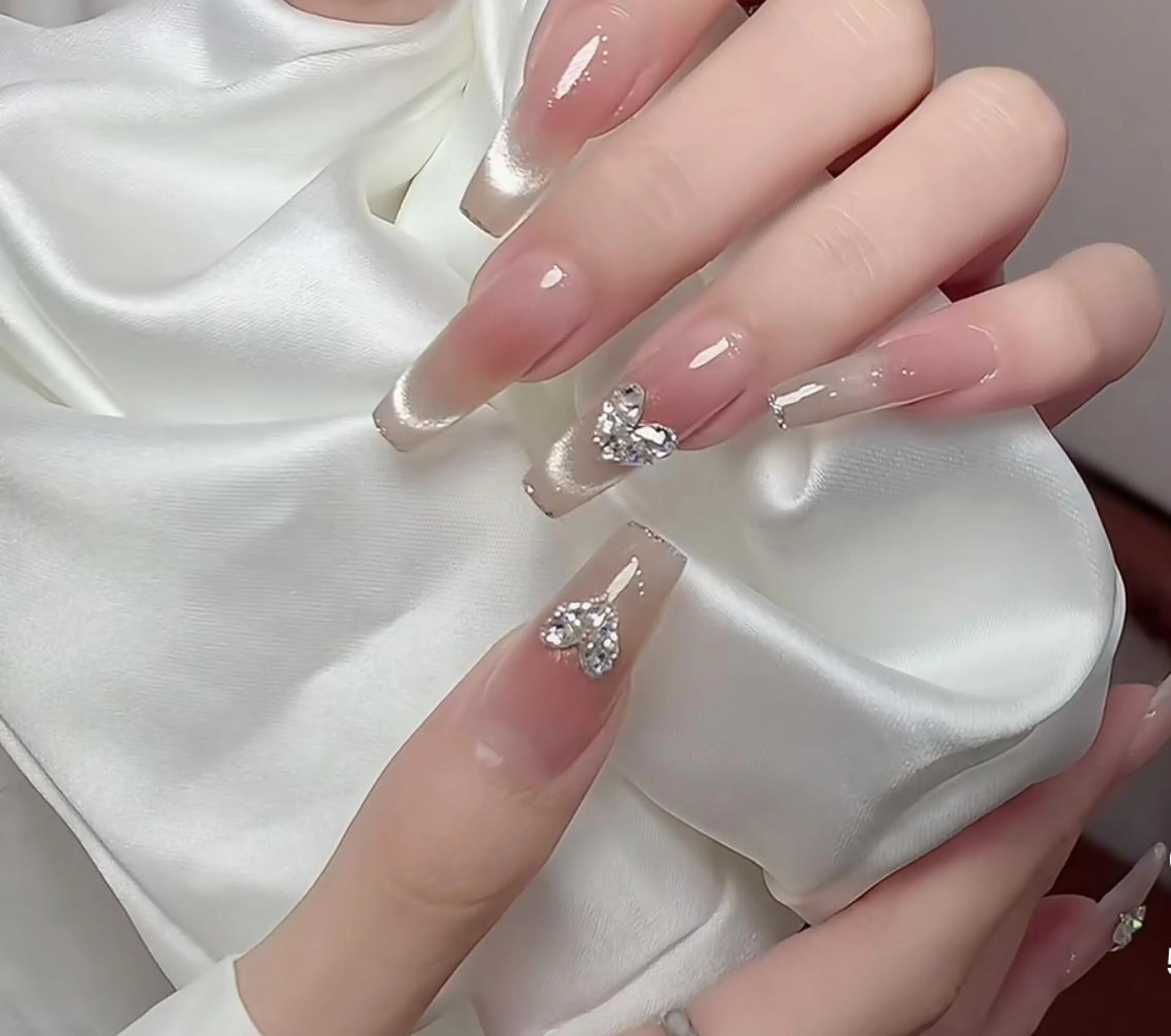 ネイル フレンチネイル マグネットネイル マグネットフレンチ ハンドネイル ハンドケア For U nail スカルプ専門店のネイルデザイン