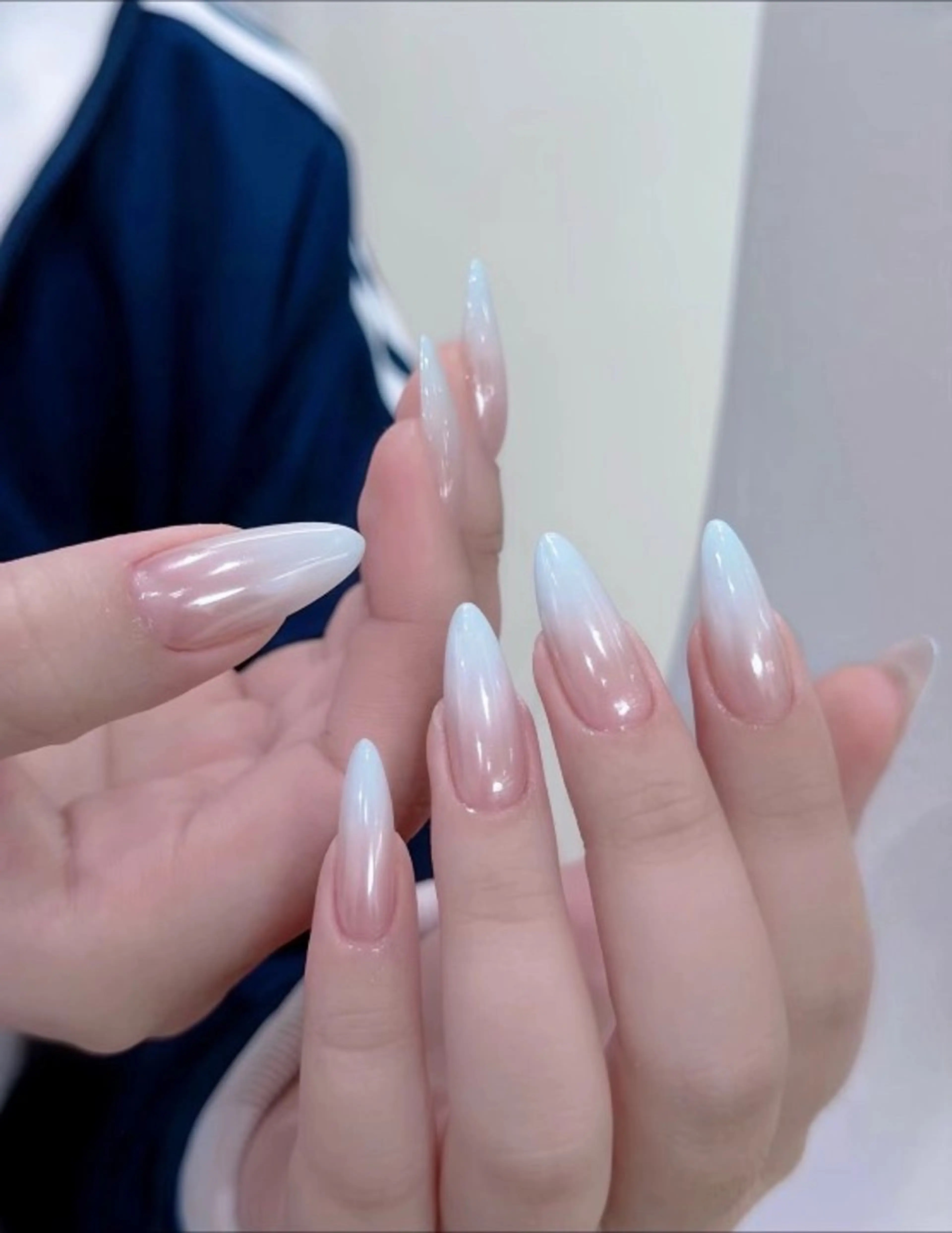 カラー グラデーションカラー ピンクカラー ハンドネイル AIN Nailのネイルデザイン