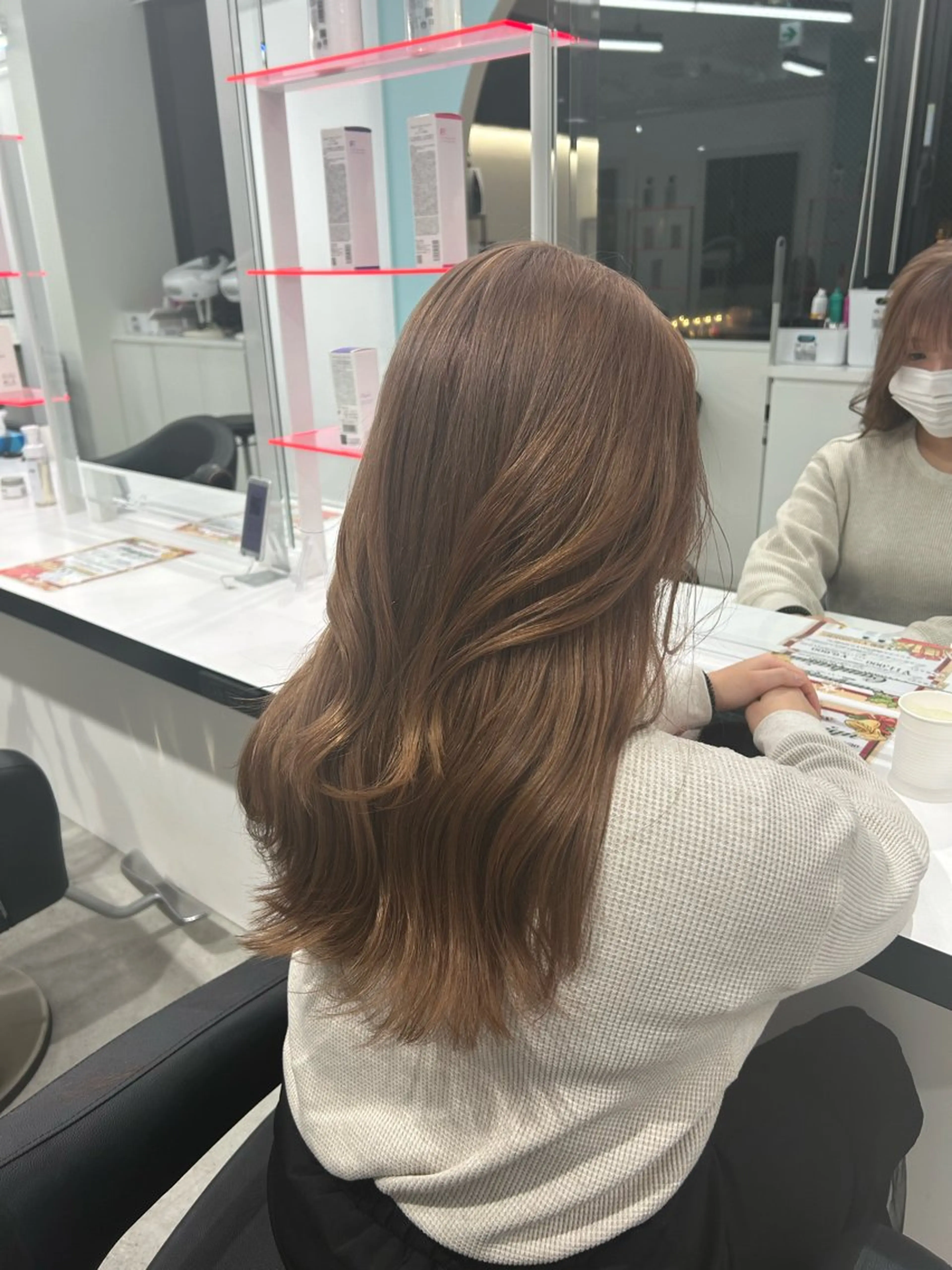 ロング カラー 履歴修正屋さん／ ブロンド／ホワイトのヘアスタイル