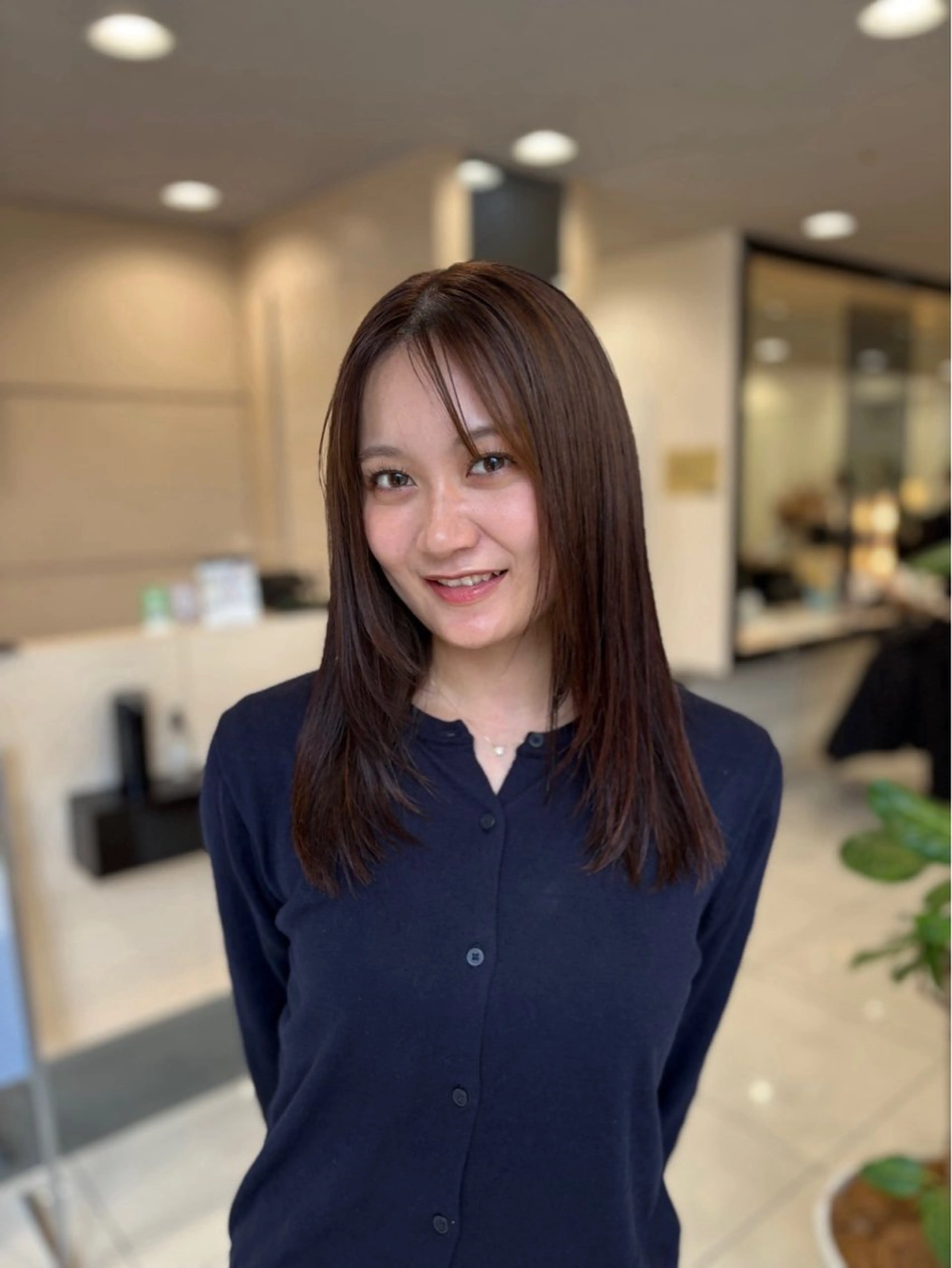 セミロング カラー ベージュカラー 透明感カラー クロスパーマ/うる艶 カラー/Kurumiのヘアスタイル