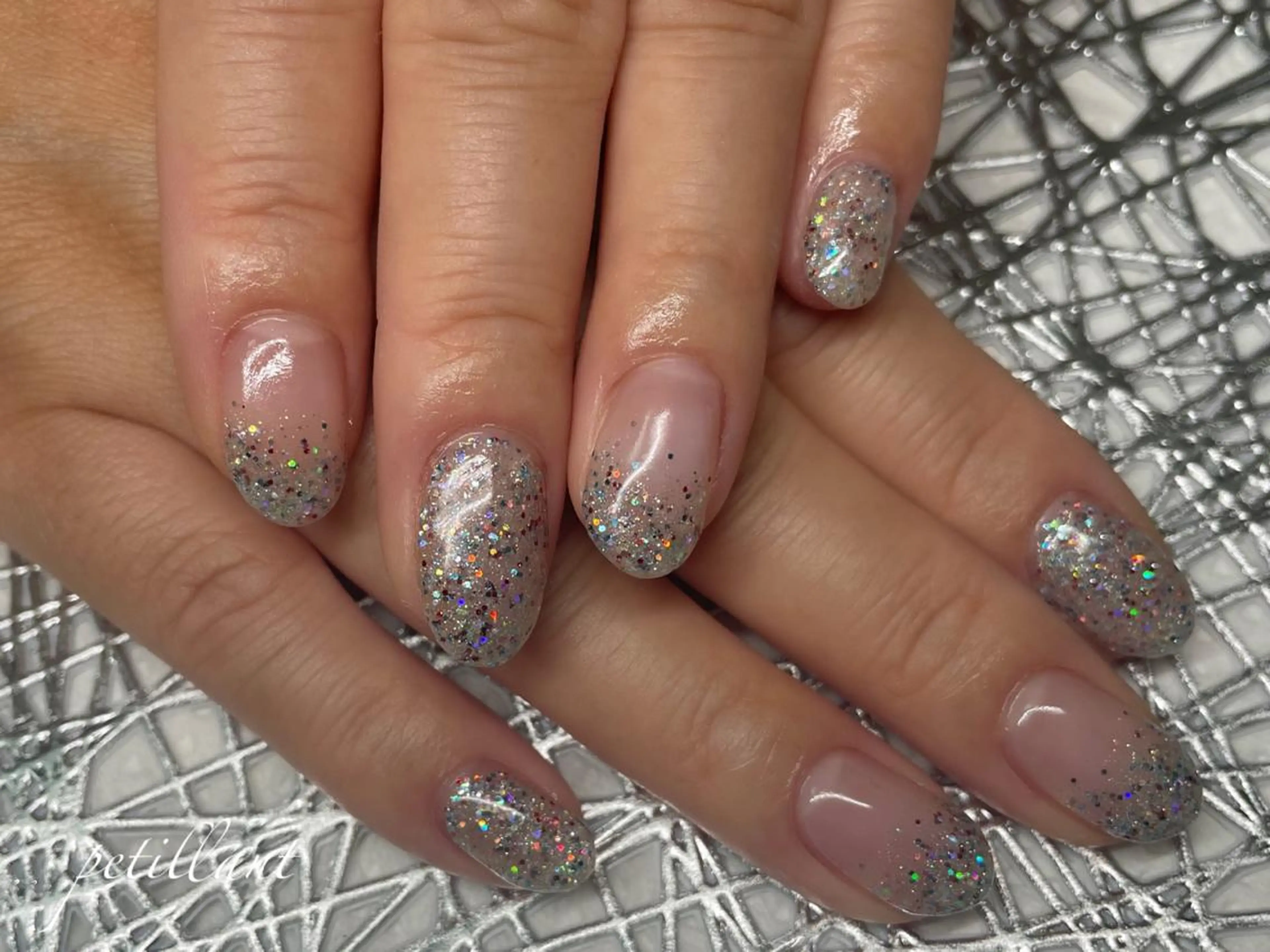ネイル アートネイル ラメ(グリッター) ラメグラデーション ショートネイル シンプルネイル petillant所属・nail salon petillantのネイルデザイン