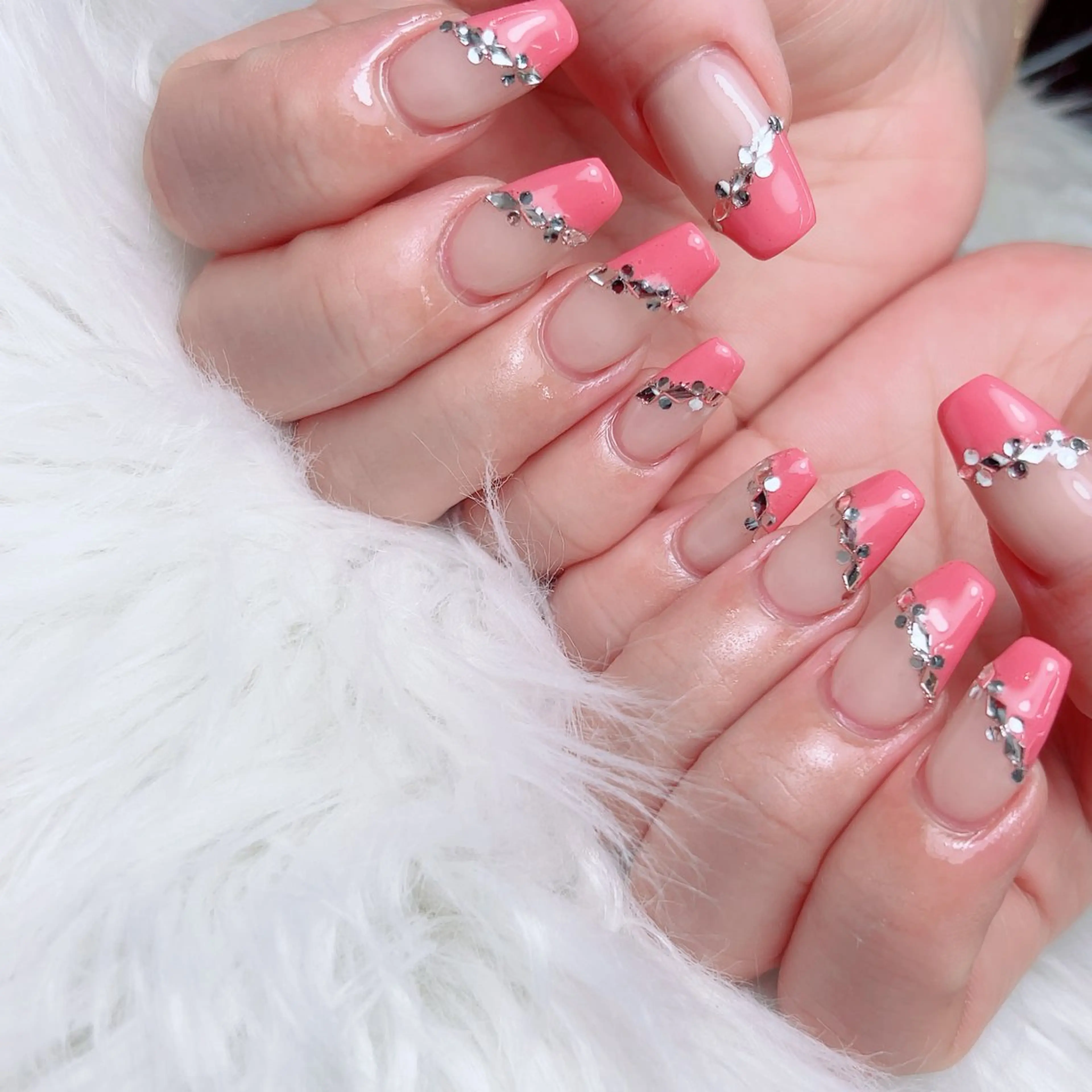 ミディアム ハンドネイル gallery Yumiのネイルデザイン