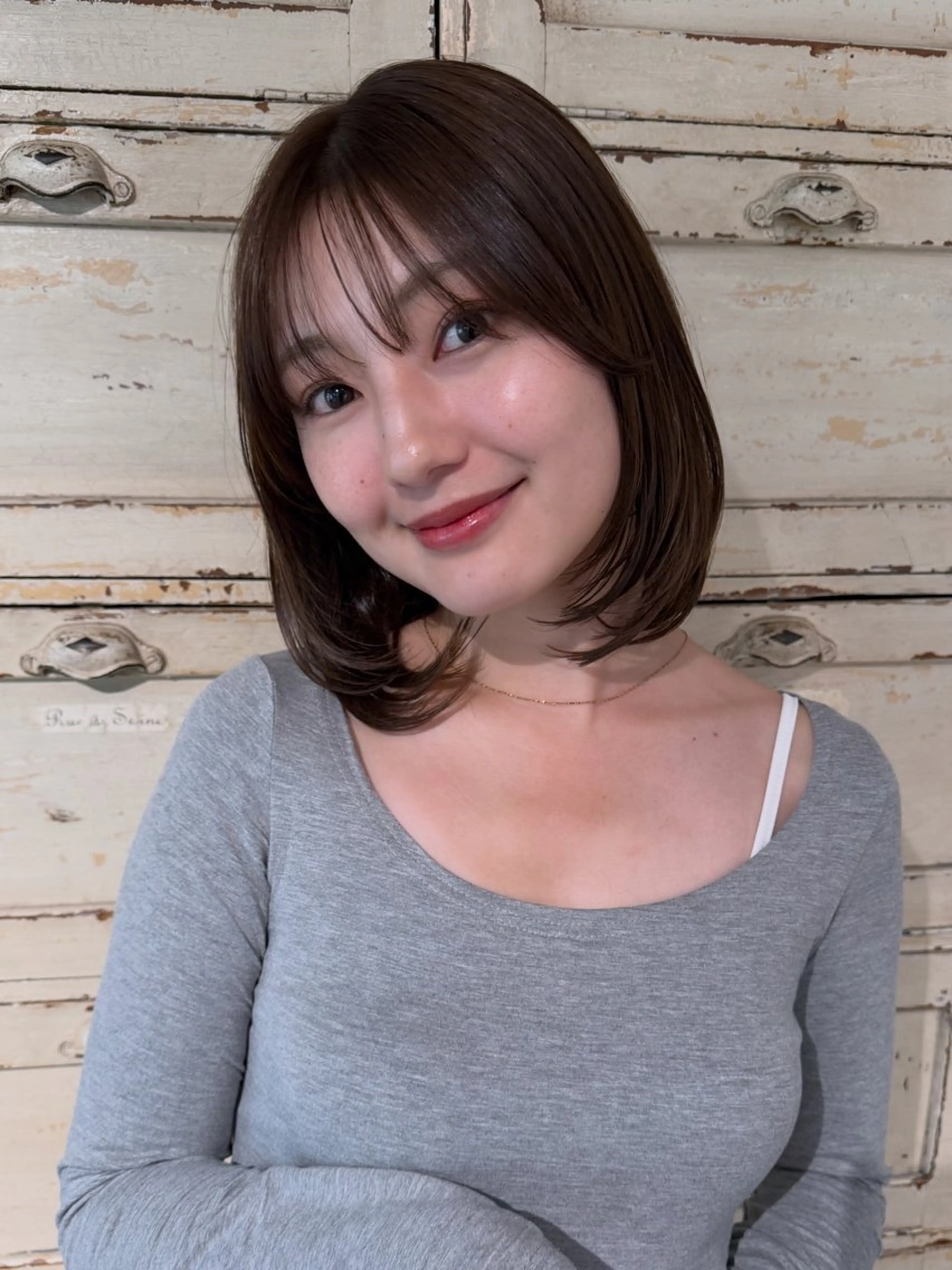 ショート カラー ボブレイヤー ベージュカラー ブラウンカラー オリーブベージュ イエローカラー カット ヘアカラー RorriM natsuのヘアスタイル