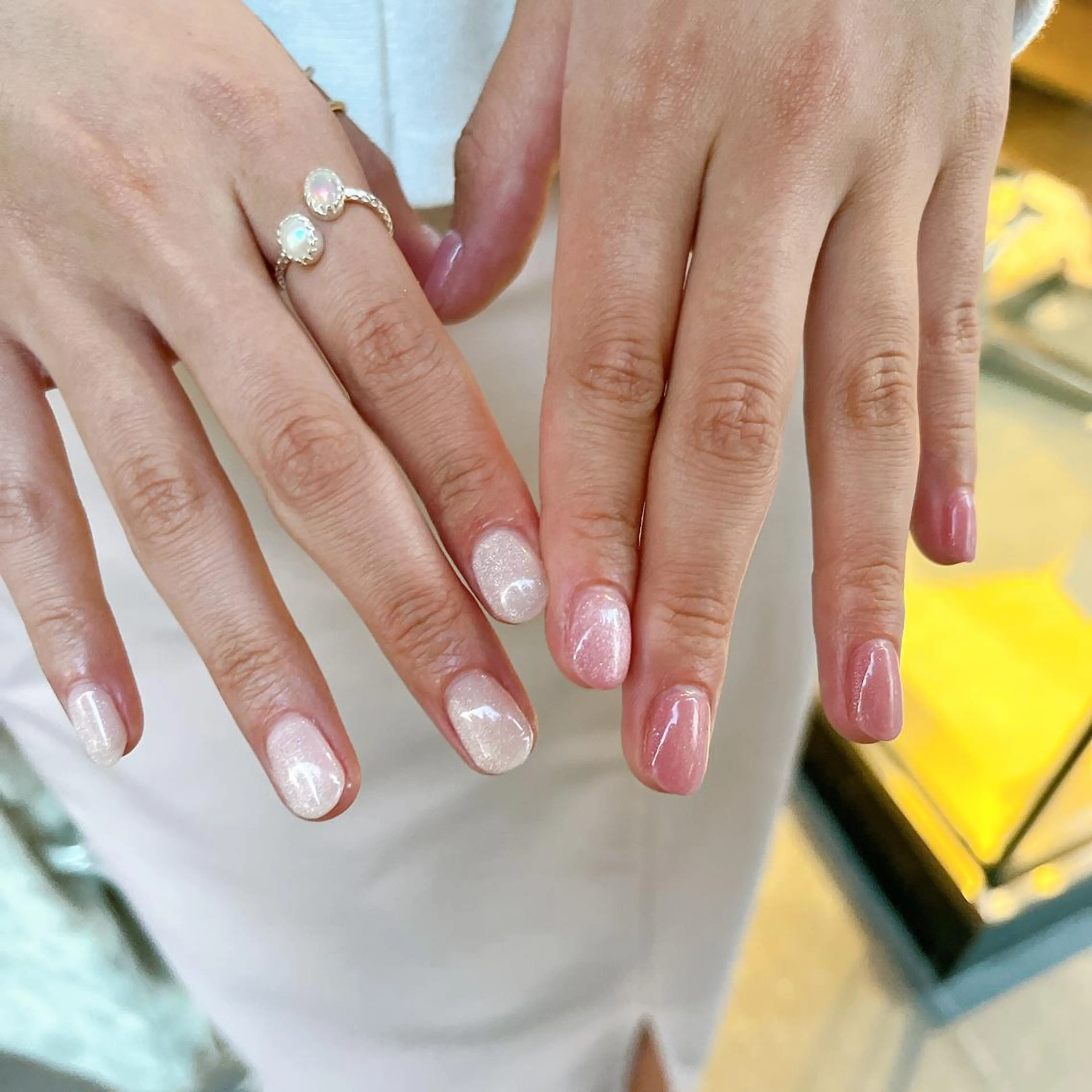 ネイル マグネットネイル ピンク ホワイト 関谷 真登佳のネイルデザイン