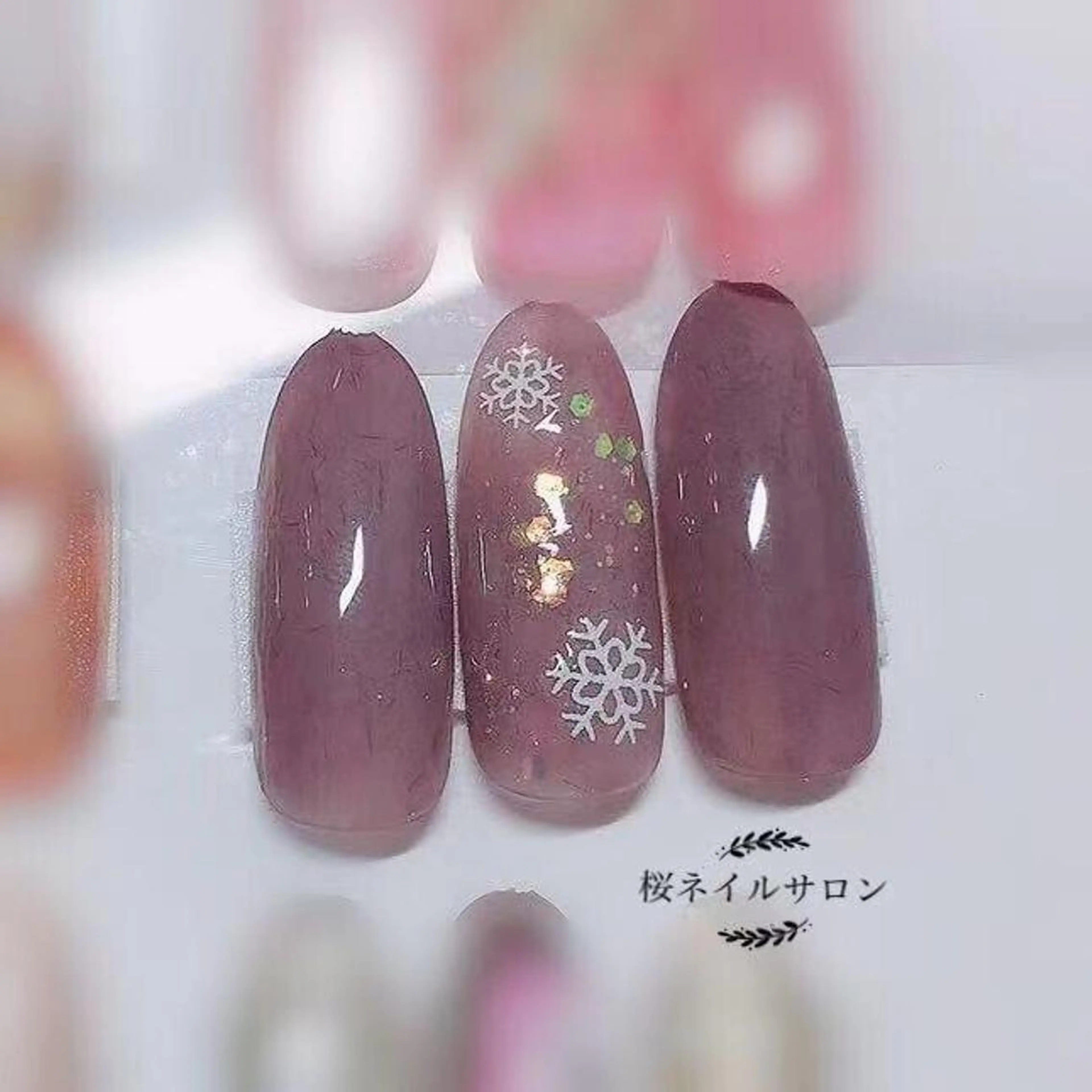 ネイル 冬ネイル MoonNail ユリ🌸のネイルデザイン