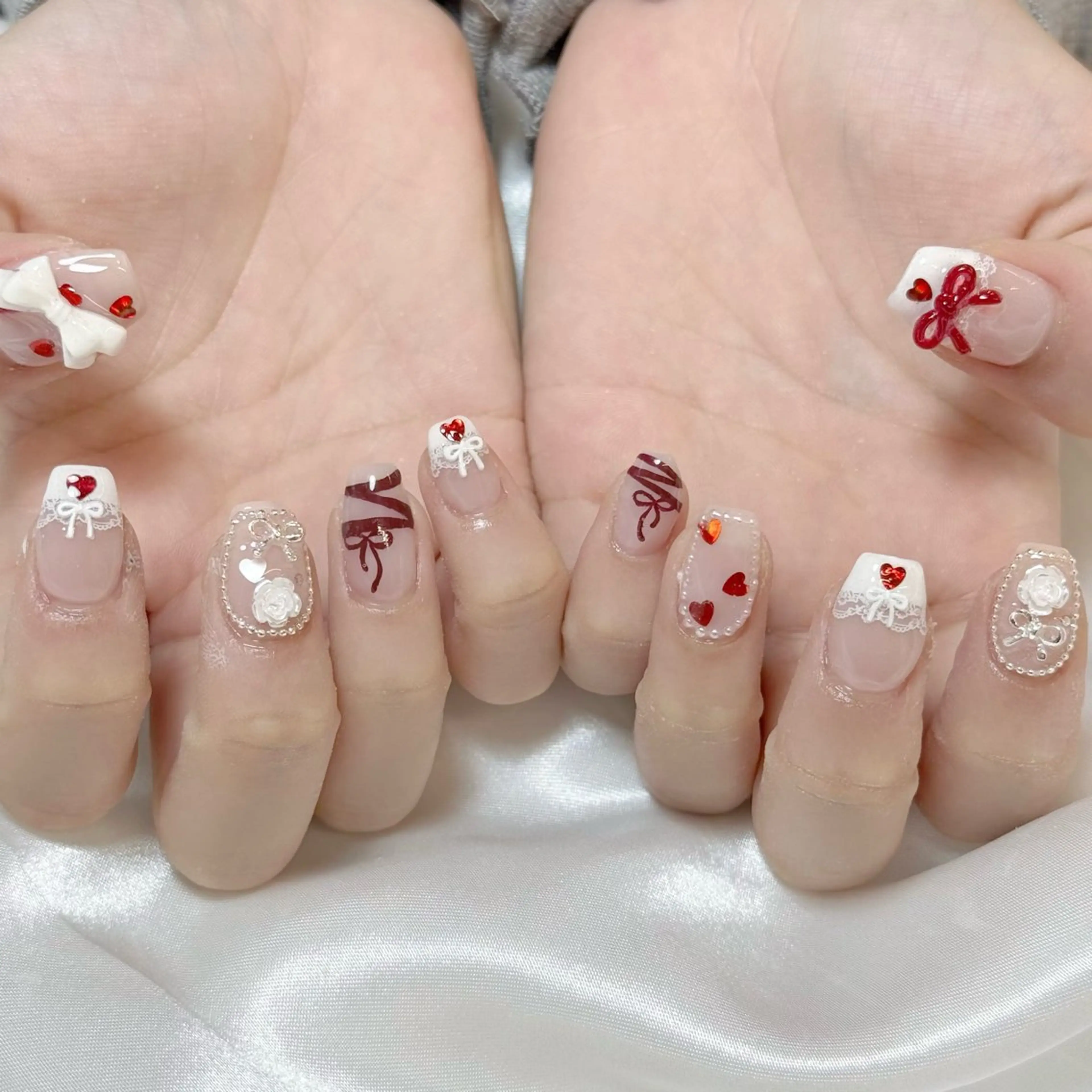 ネイル オーロラネイル ブルー フラッシュネイル フットネイル フレンチネイル 🌷yui ネイル🌷のネイルデザイン
