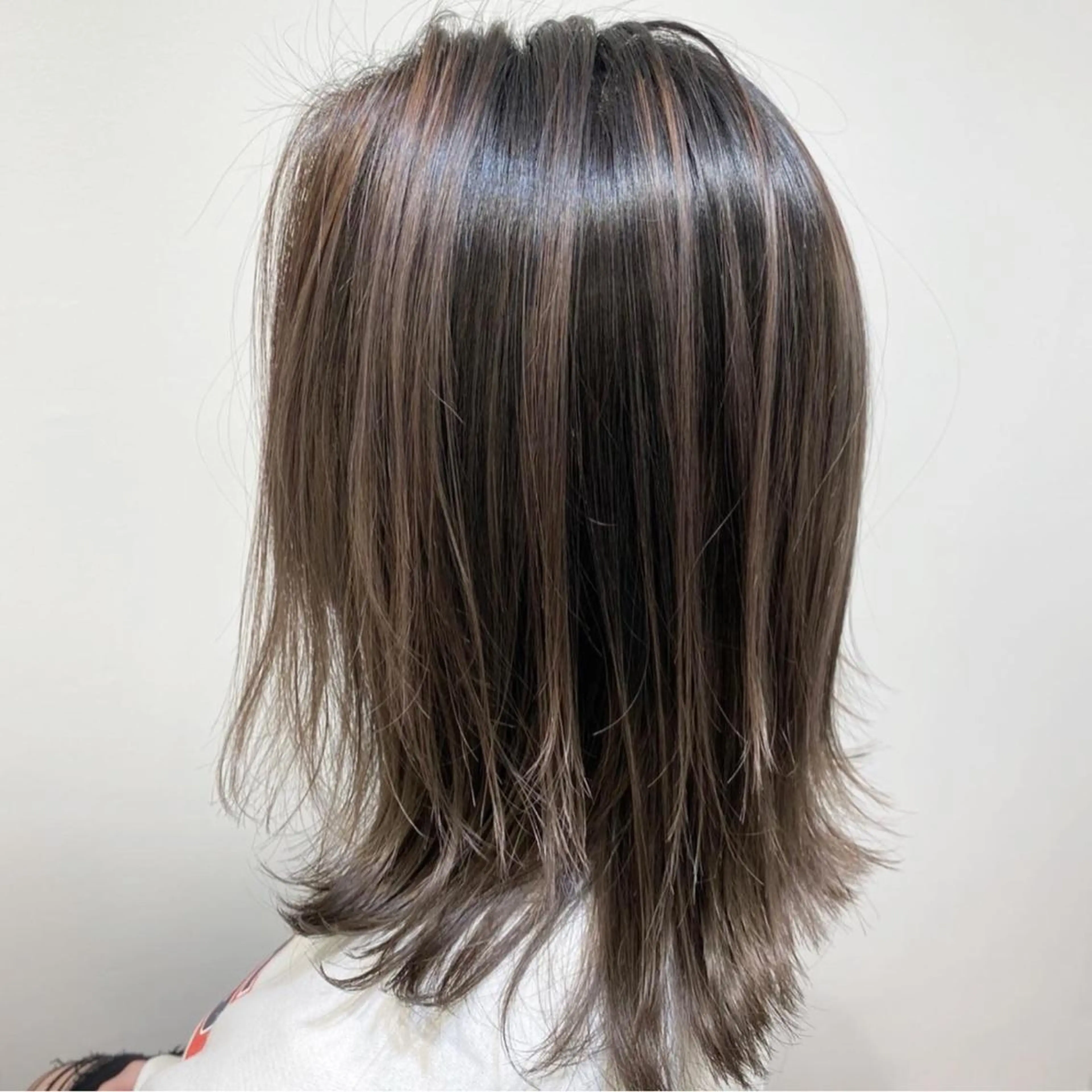 ミディアム カラー バレイヤージュ レイヤーカット 【店長】大根 亮太のヘアスタイル