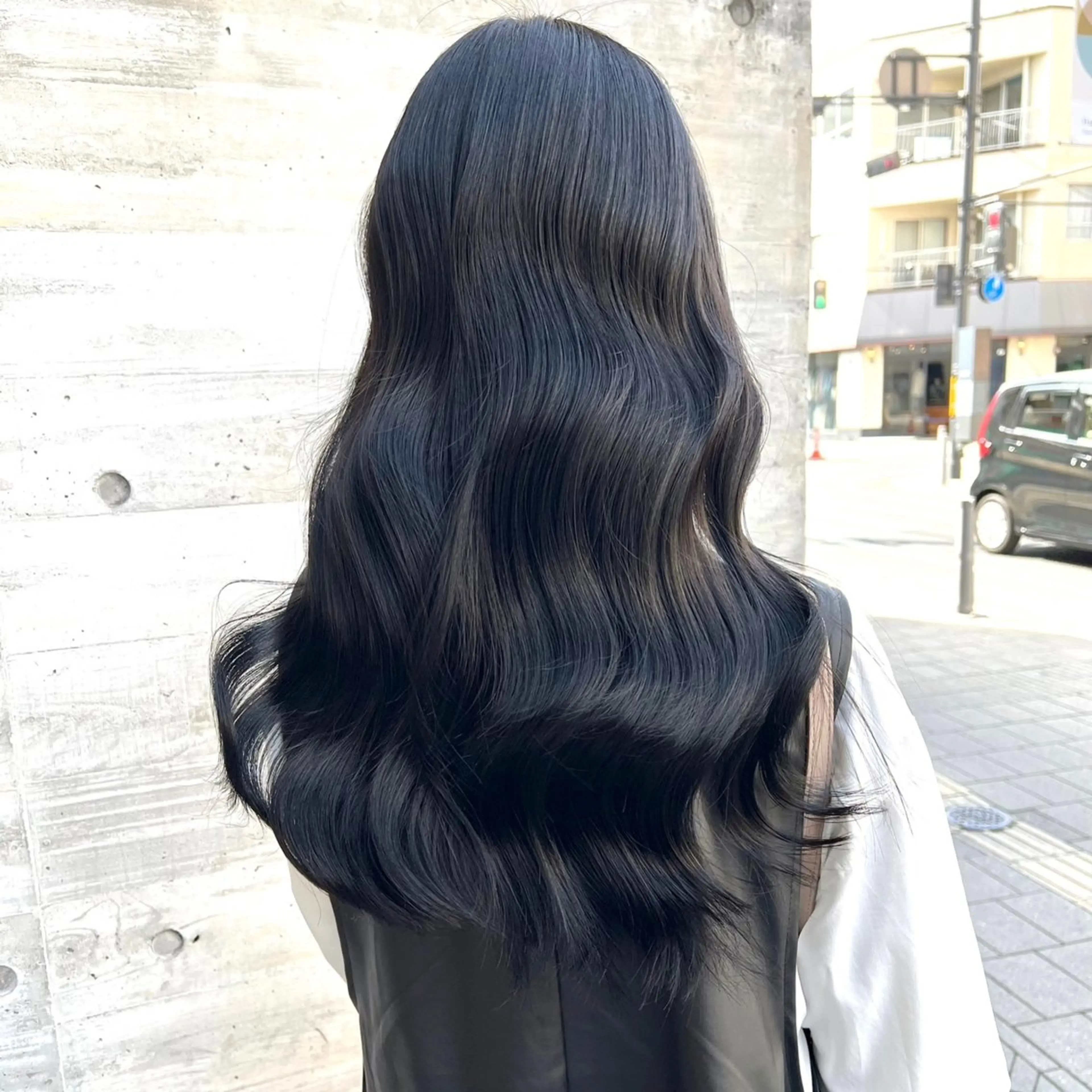 カラー 黒髪 ブルーカラー ブルーブラック ParveMix 🪽鳥取彩花のヘアスタイル