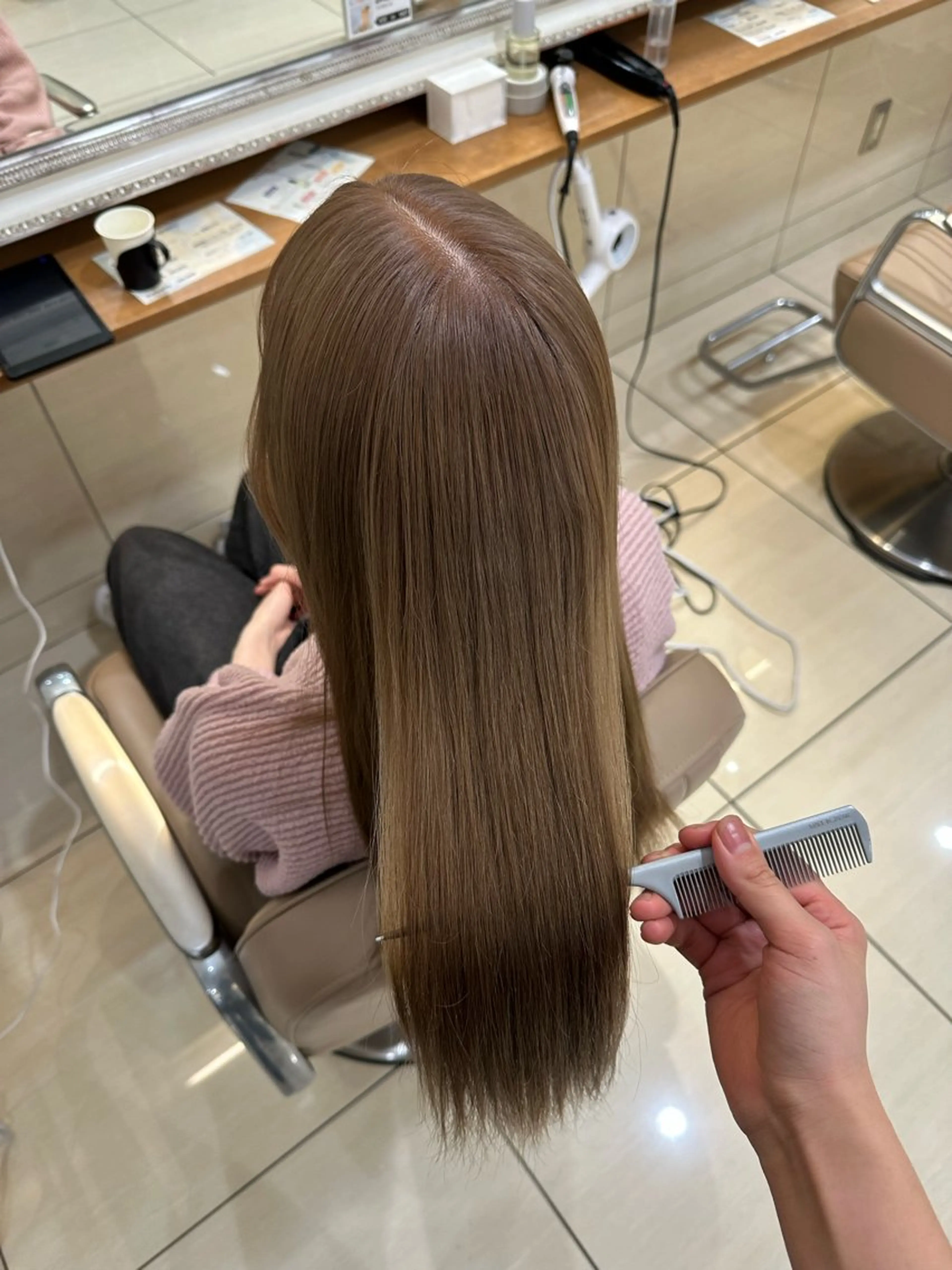 ロング ヘアカラー 横浜⭐️カラーセット モデル💫あみ💫のヘアスタイル