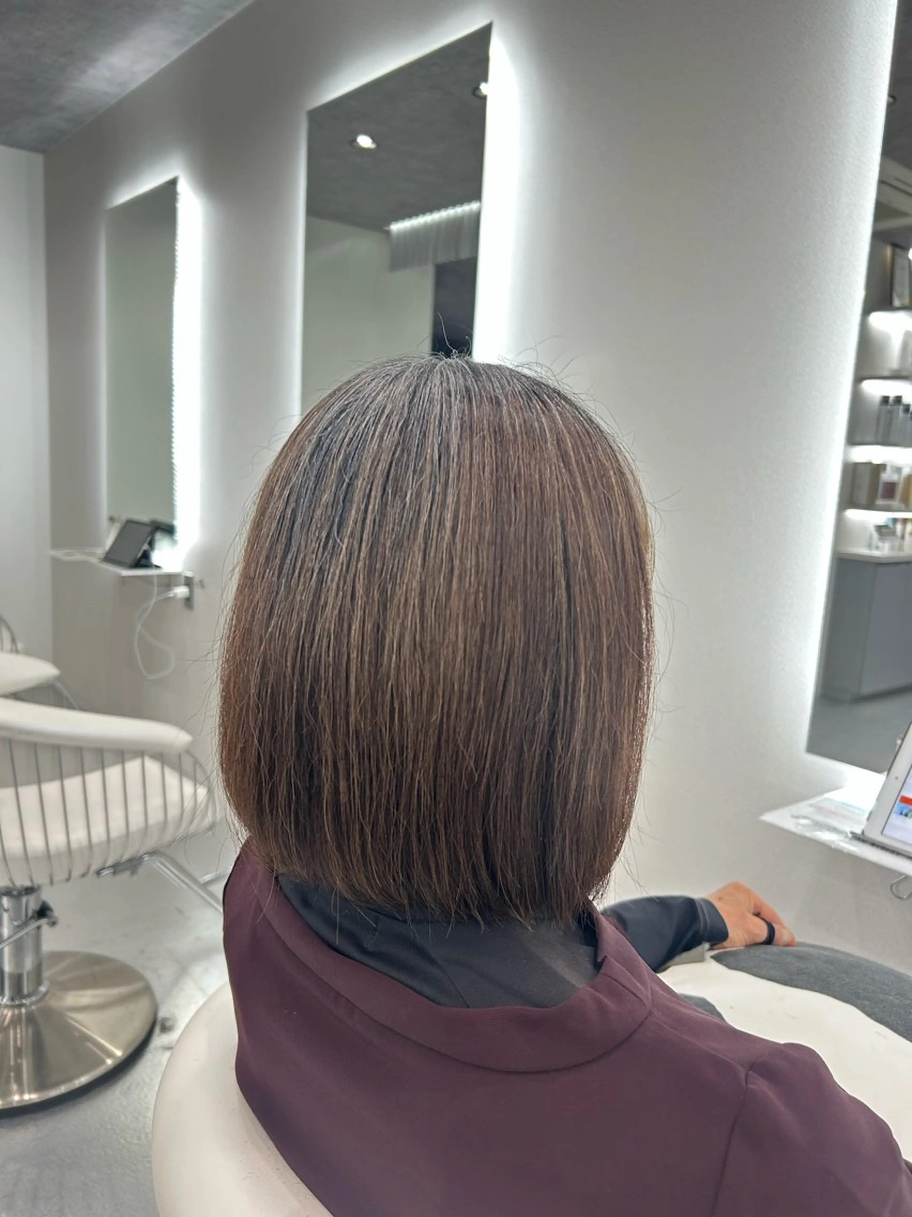 ショート ボブ カット あやめ🪽 オリーブ/ハイトーンのヘアスタイル