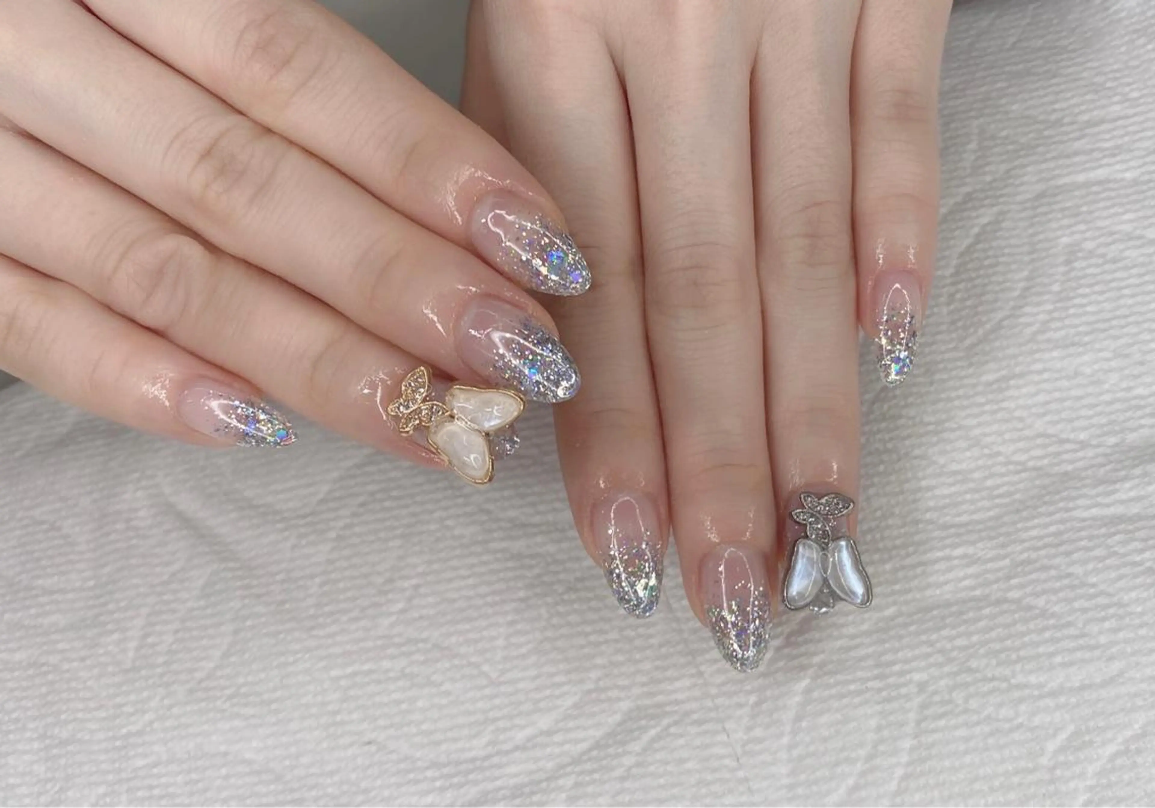 ネイル I-nailロング /ワンホン/キラキラのネイルデザイン