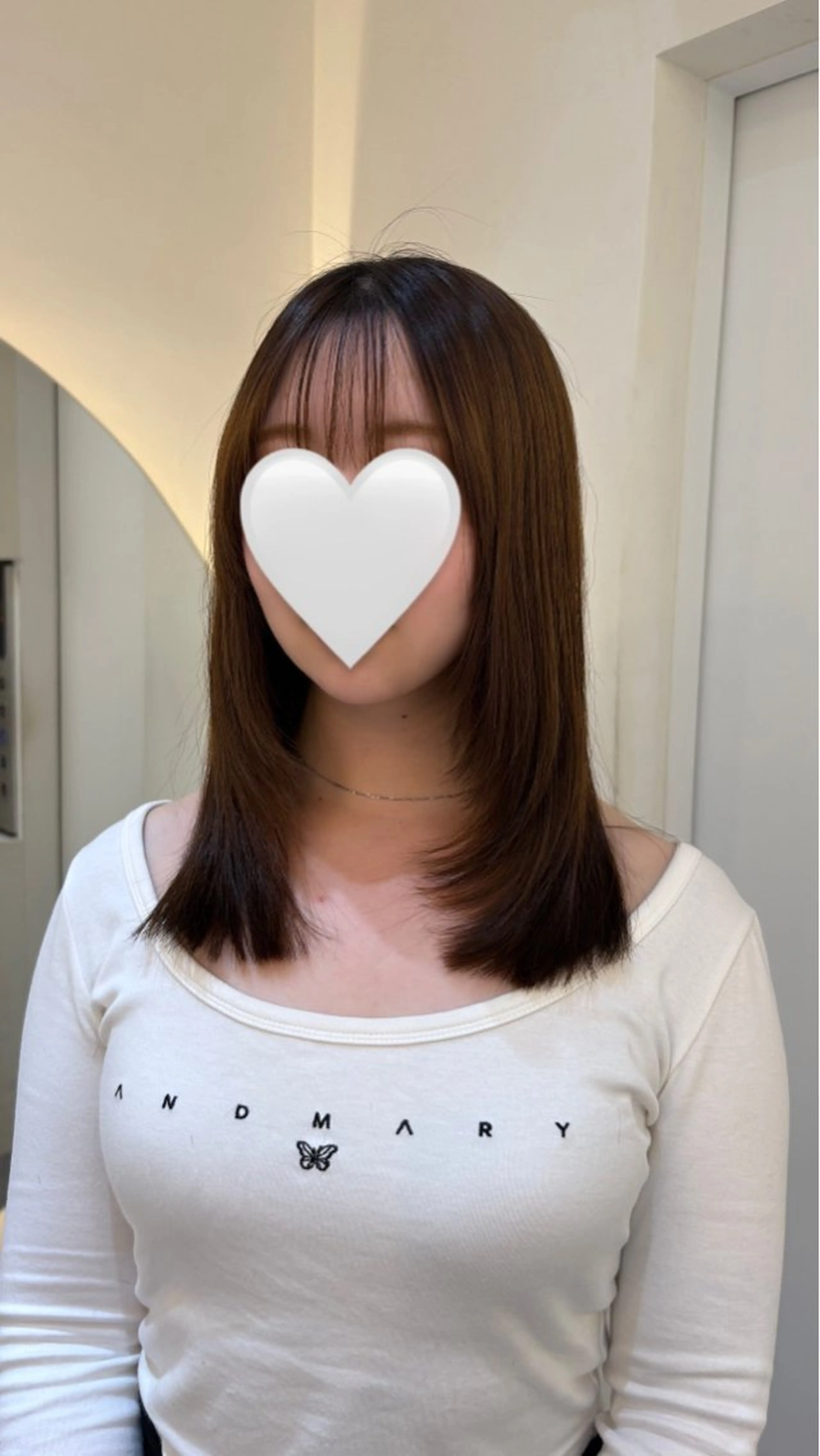 ミディアム 顔周りカット レイヤーカット カット レイヤー/ベージュ/ どますず🌺のヘアスタイル