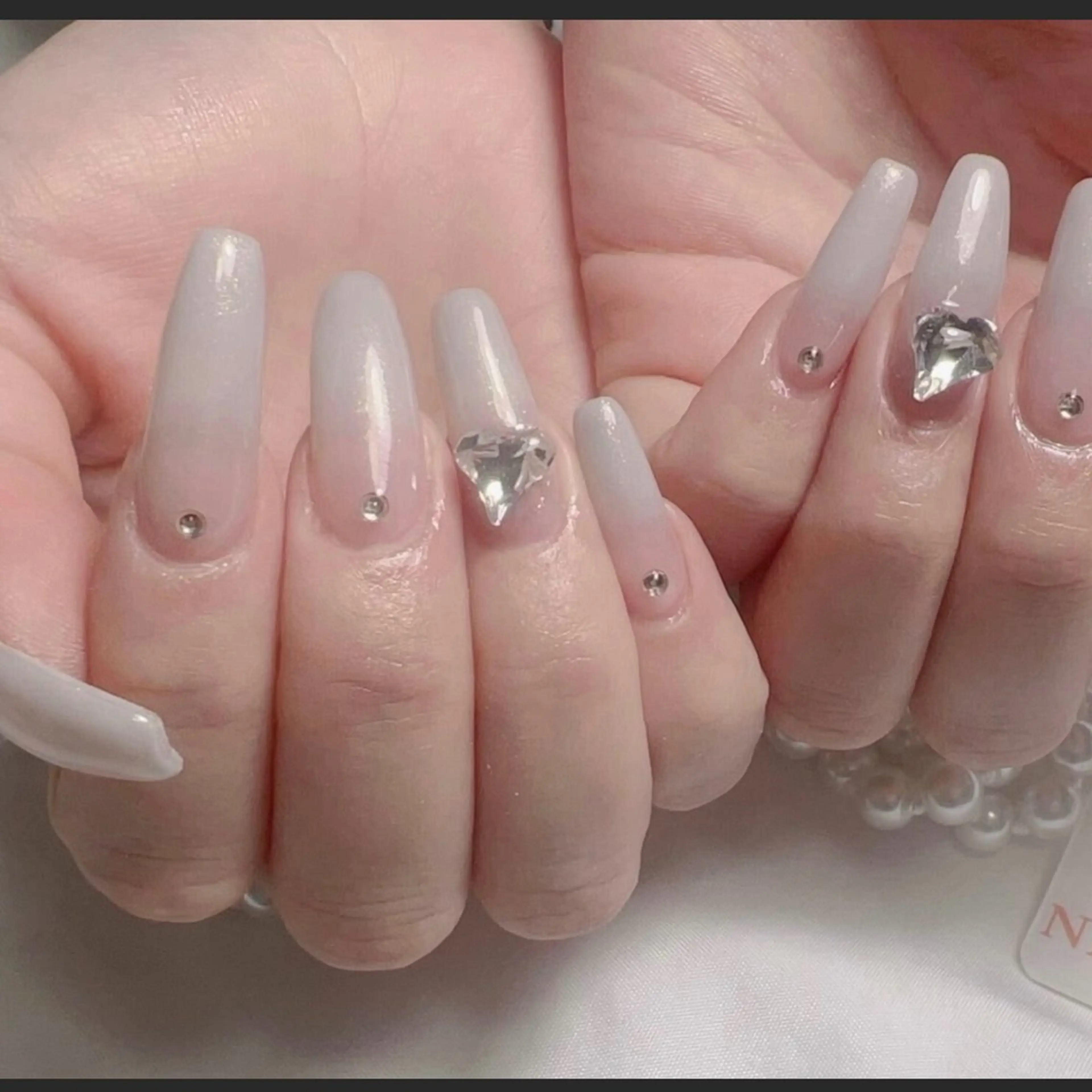 ネイル アートネイル フレンチネイル ジェルネイル グラデーション 韓国ネイル ハンドネイル 💕鈴木ユリ パラジェル/オフ無料のネイルデザイン