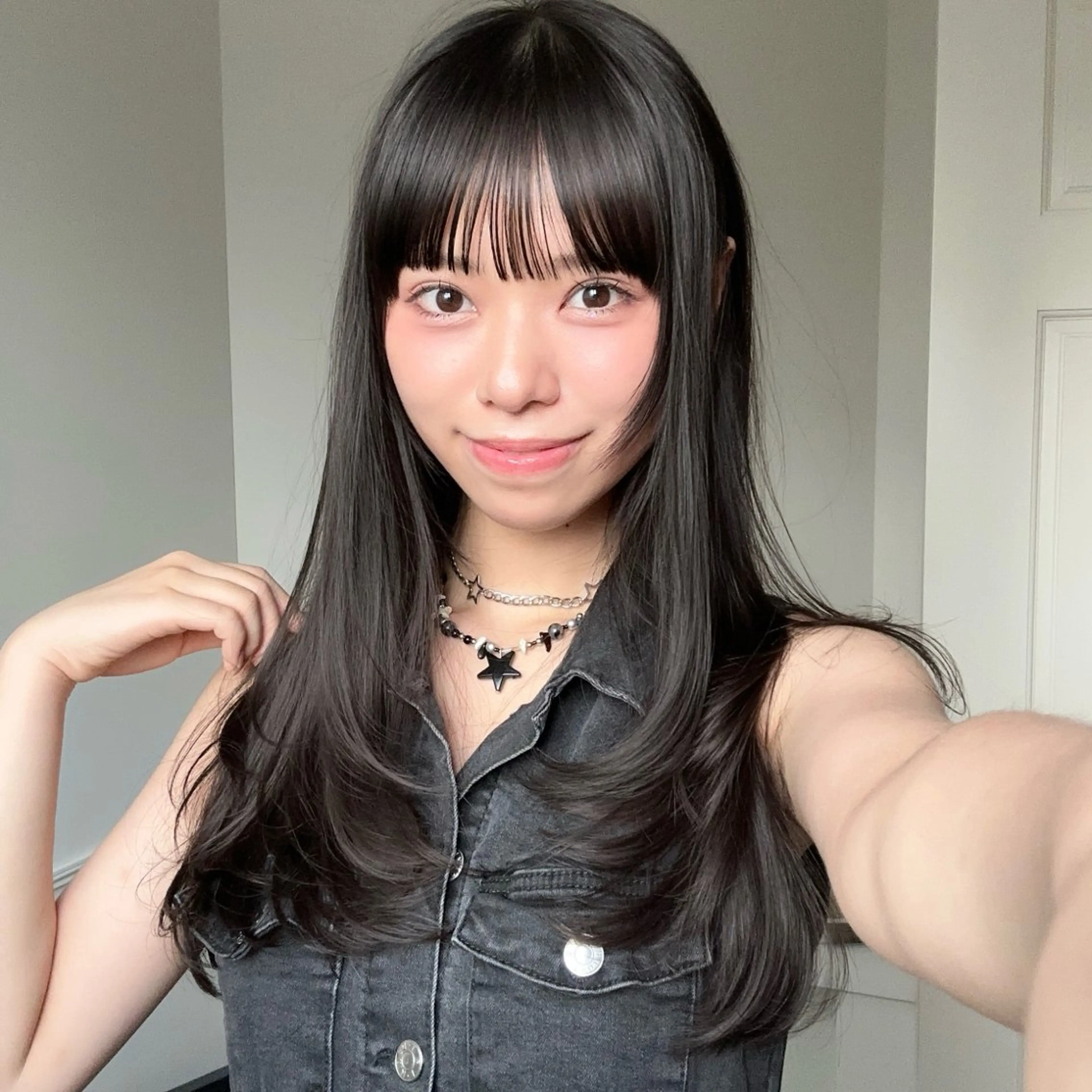 セミロング カット ヘアカラー トリートメント 🌹ハッシュカット、 レイヤー韓国ヘア🌹のヘアスタイル