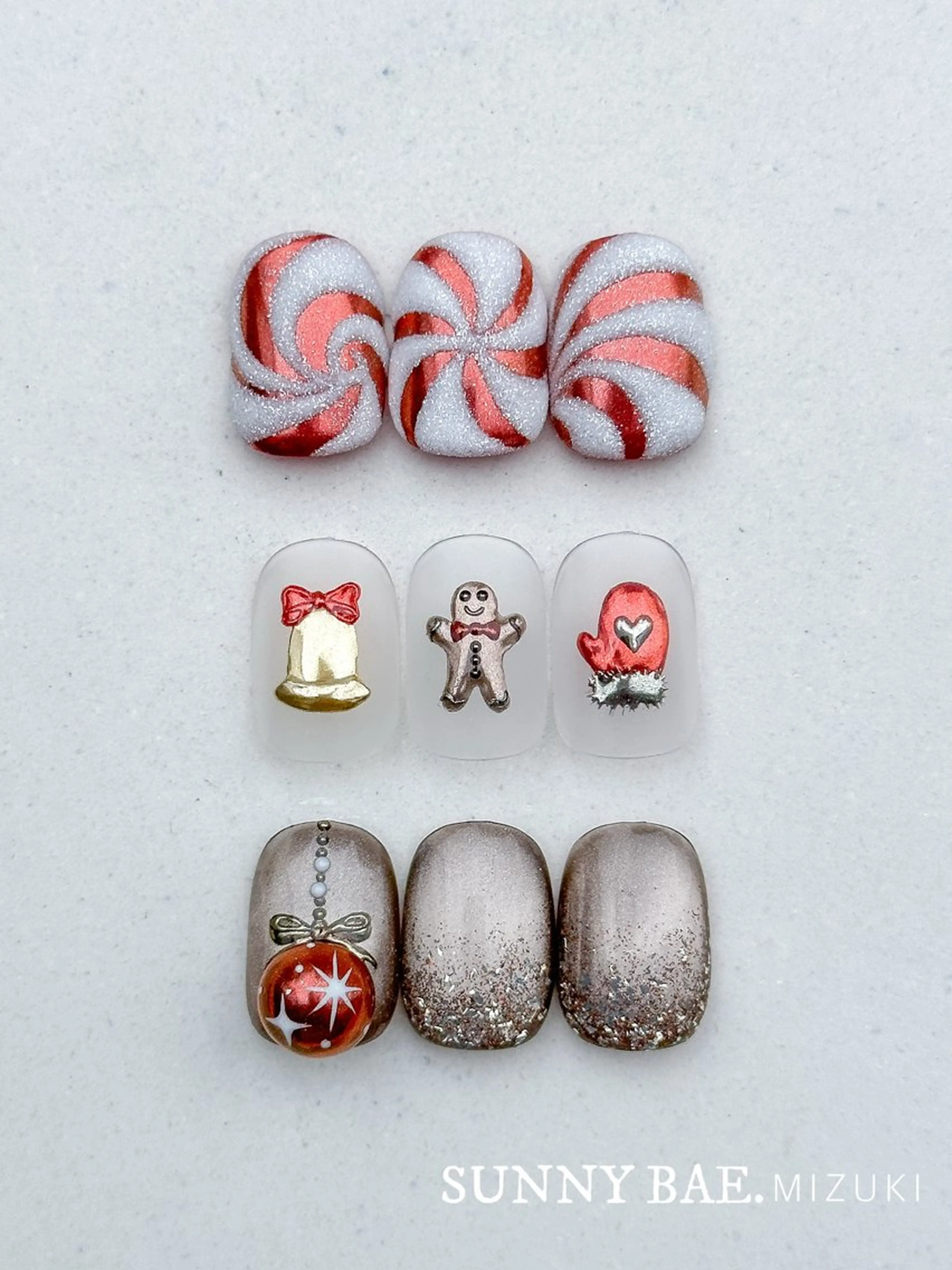 ネイル マグネットネイル 冬ネイル クリスマス 🕊 MIZUKIのネイルデザイン