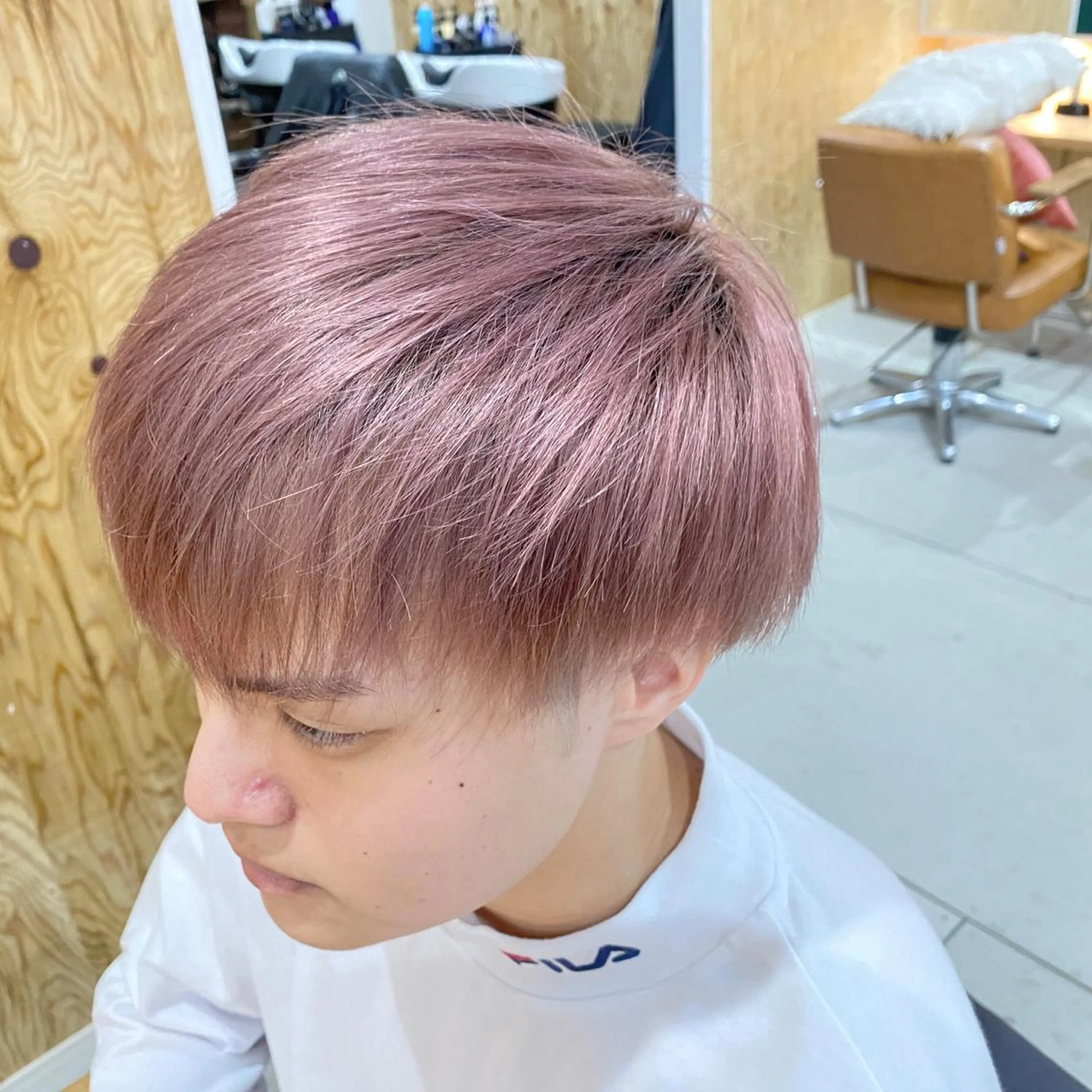 カラー ピンクカラー ブリーチカラー よねだまことのヘアスタイル