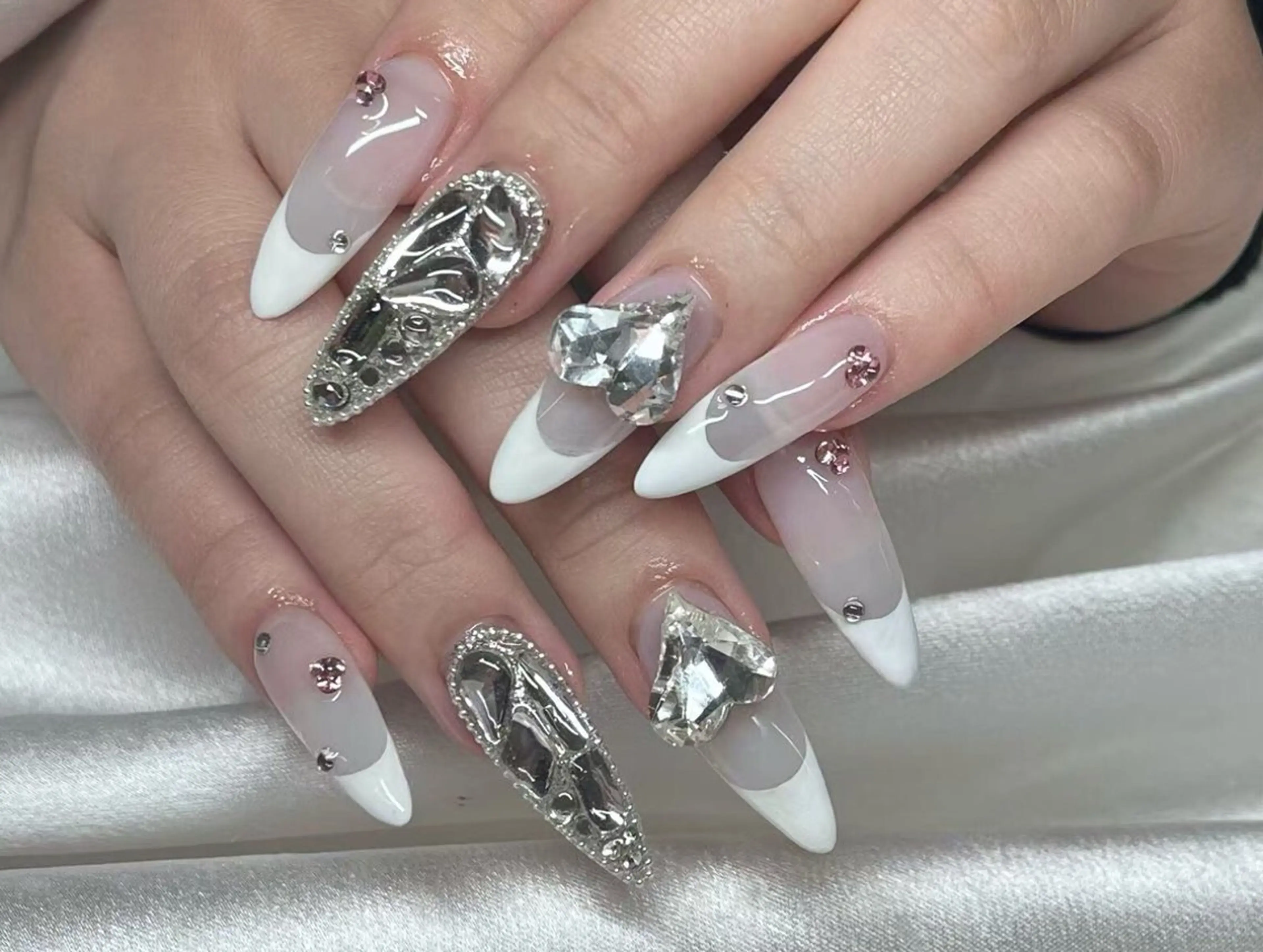 ネイル LR.ONE ヨウのネイルデザイン