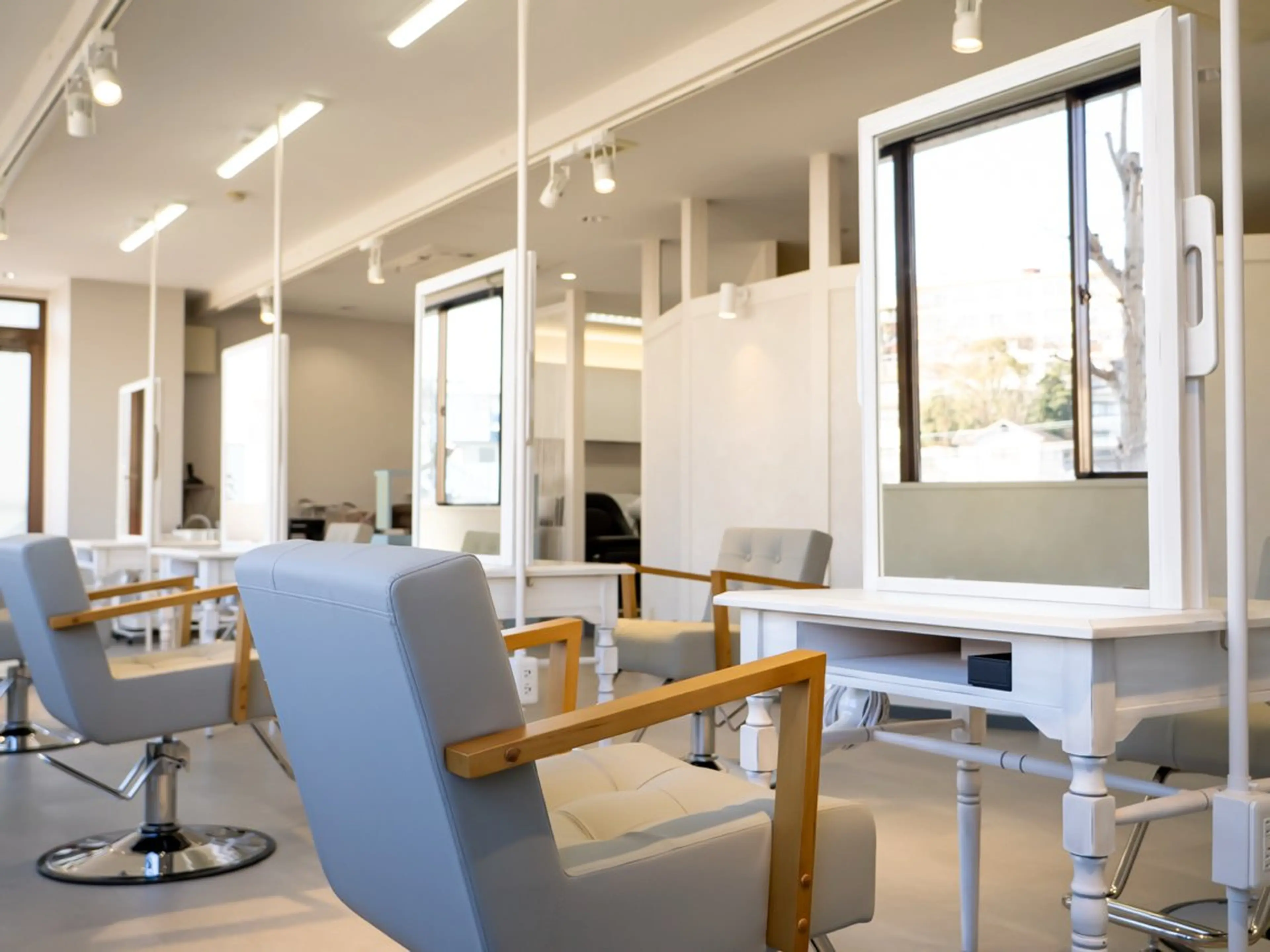 横野 孝志のヘアスタイル