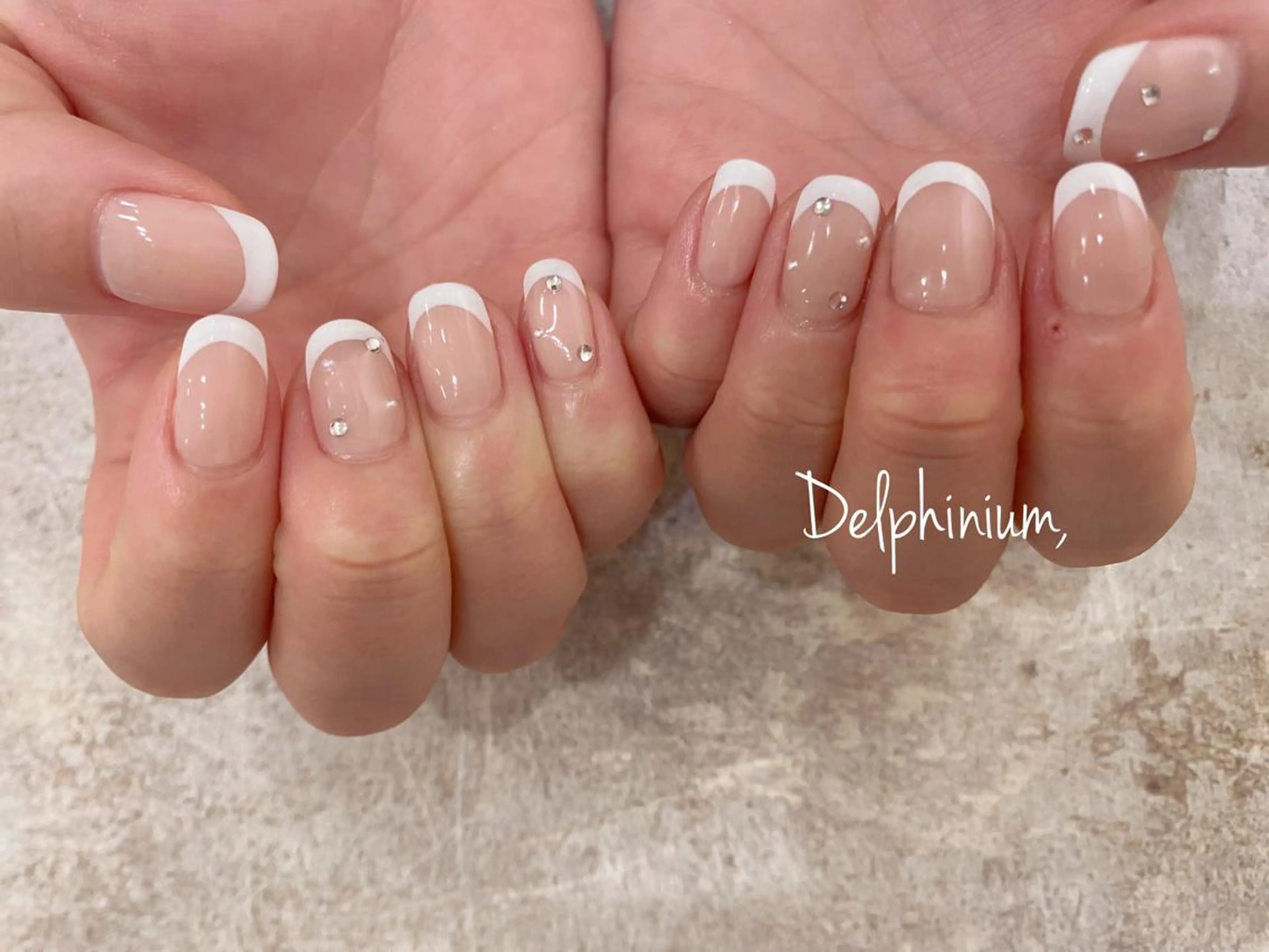 ネイル フレンチネイル ハンドネイル 岡本 友恵のネイルデザイン