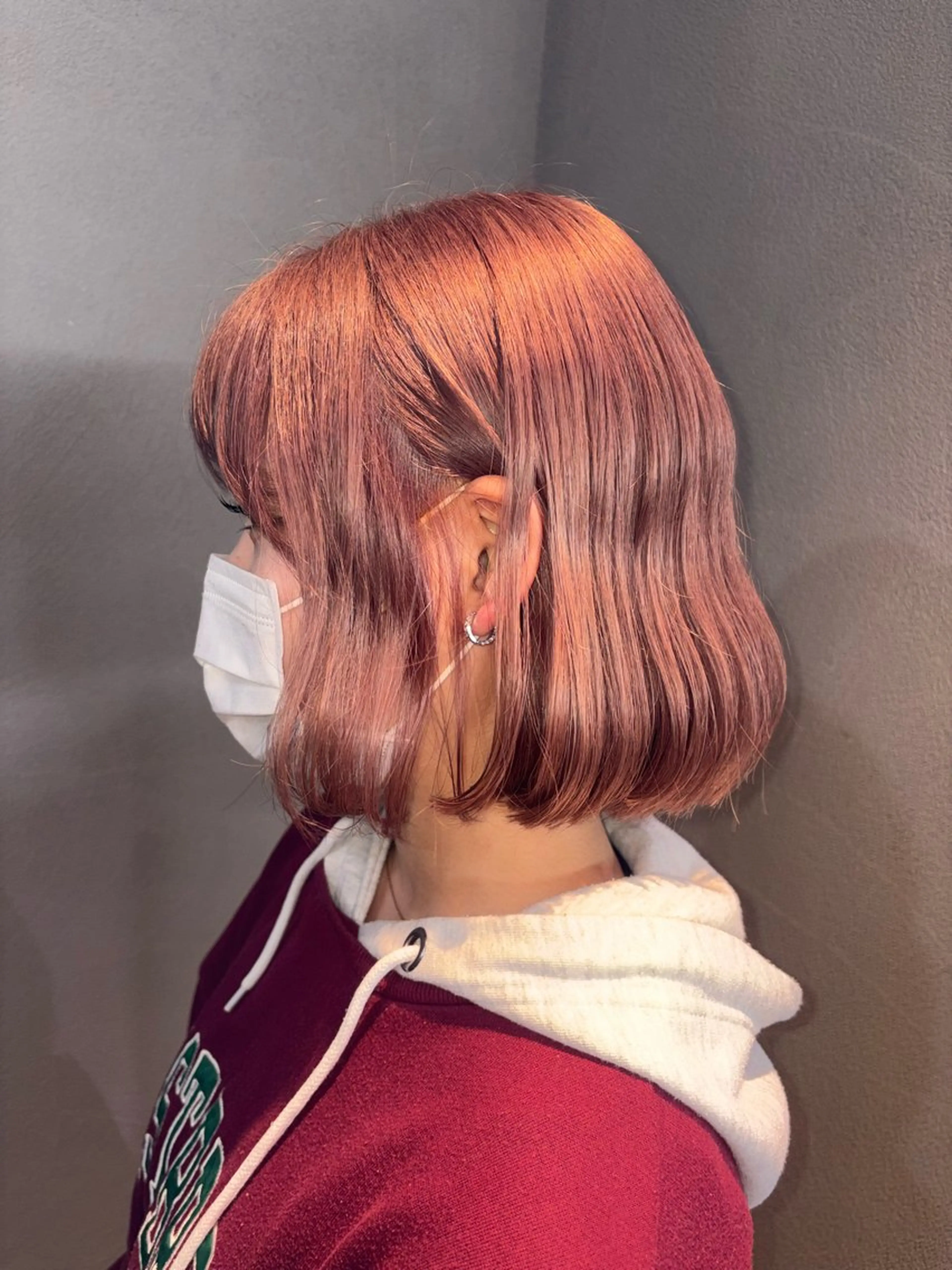 ショート カラー ベージュカラー ピンクカラー ピンクベージュ 淀 小南津のヘアスタイル