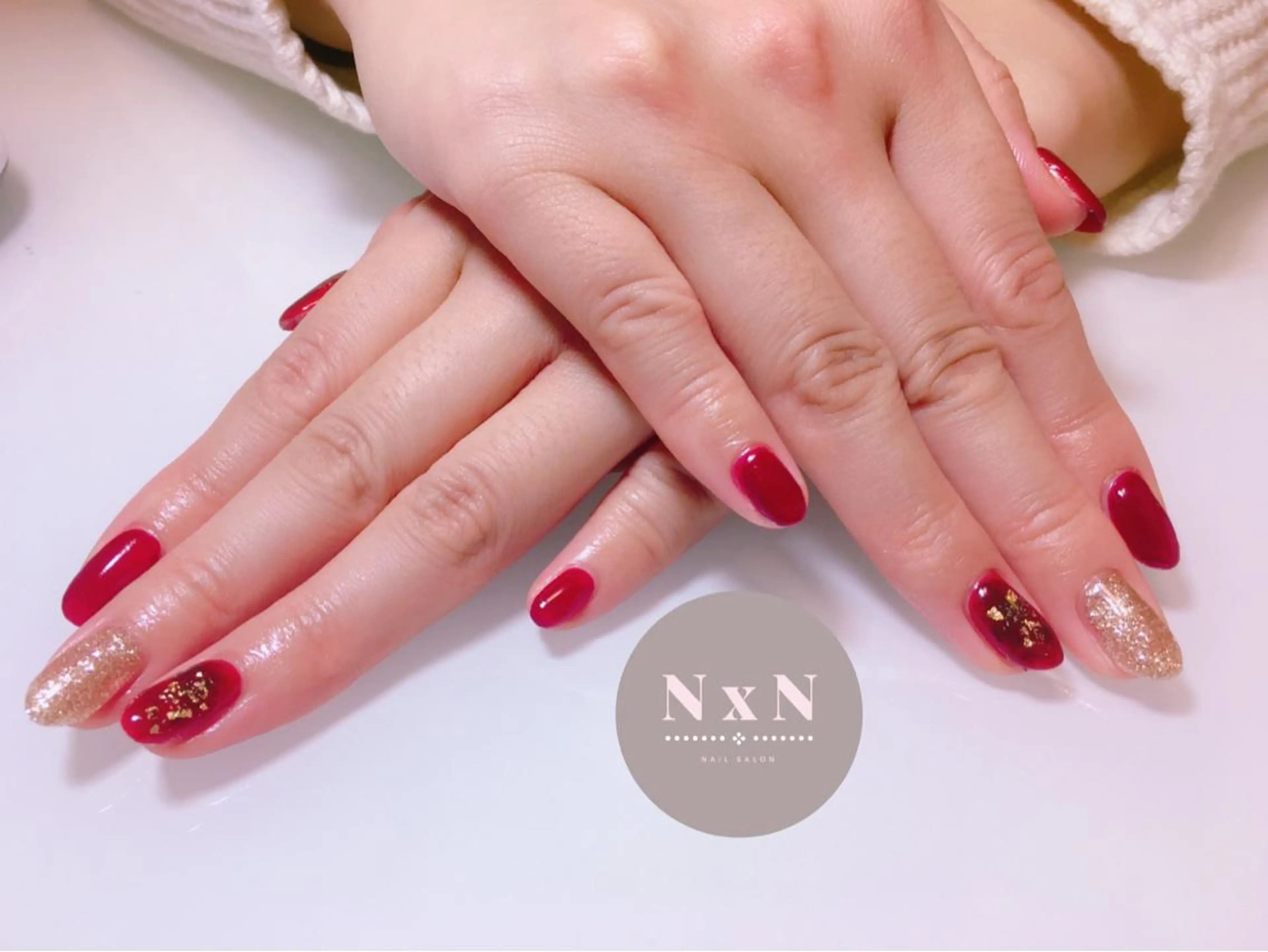 ネイル ゴールド ラメ(グリッター) 赤色 ハンドネイル nail salon N×Nのネイルデザイン
