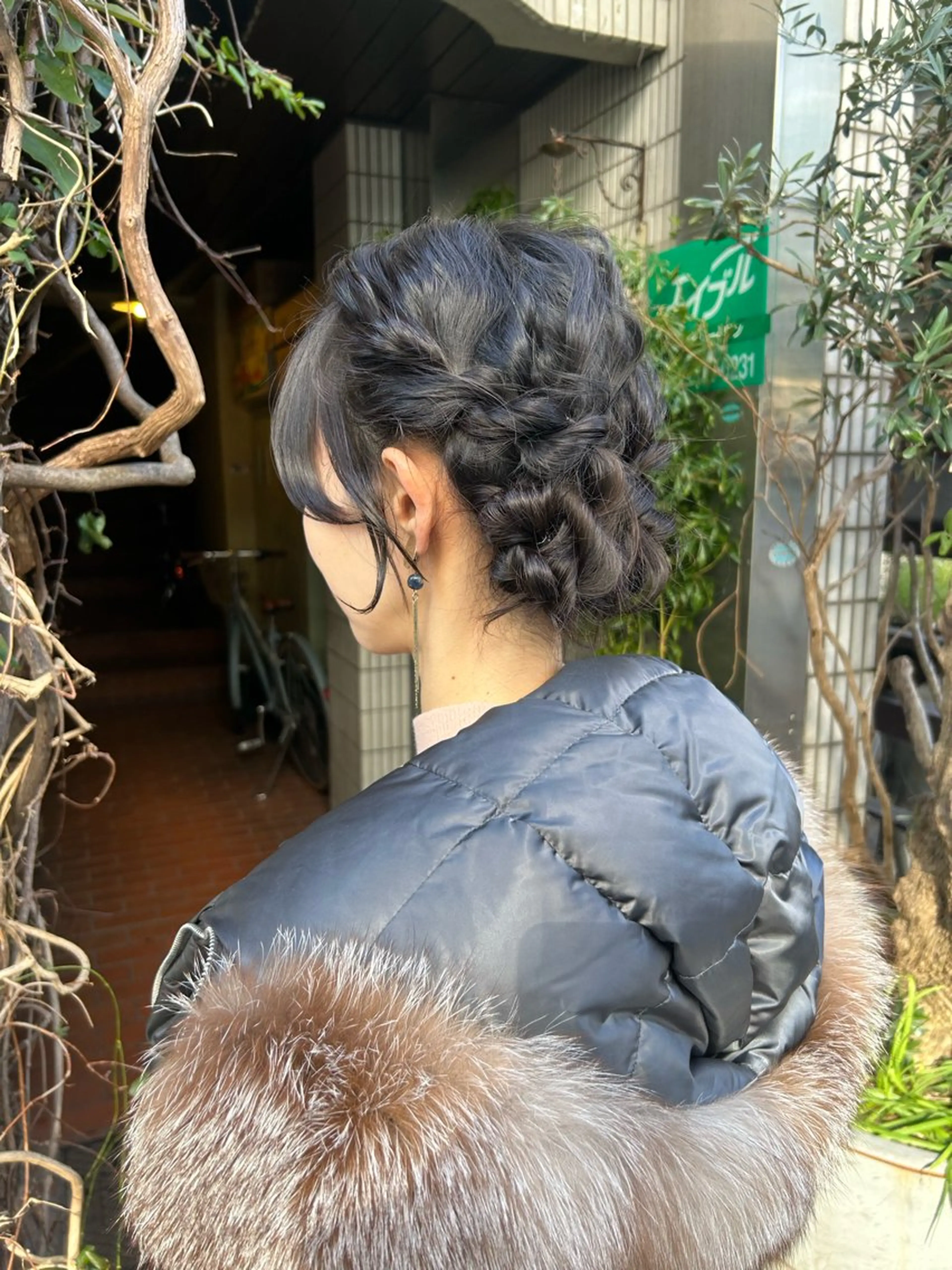 セミロング ヘアアレンジ お団子ヘア 透明感似合わせカラー 🍀あかり🍀のヘアスタイル