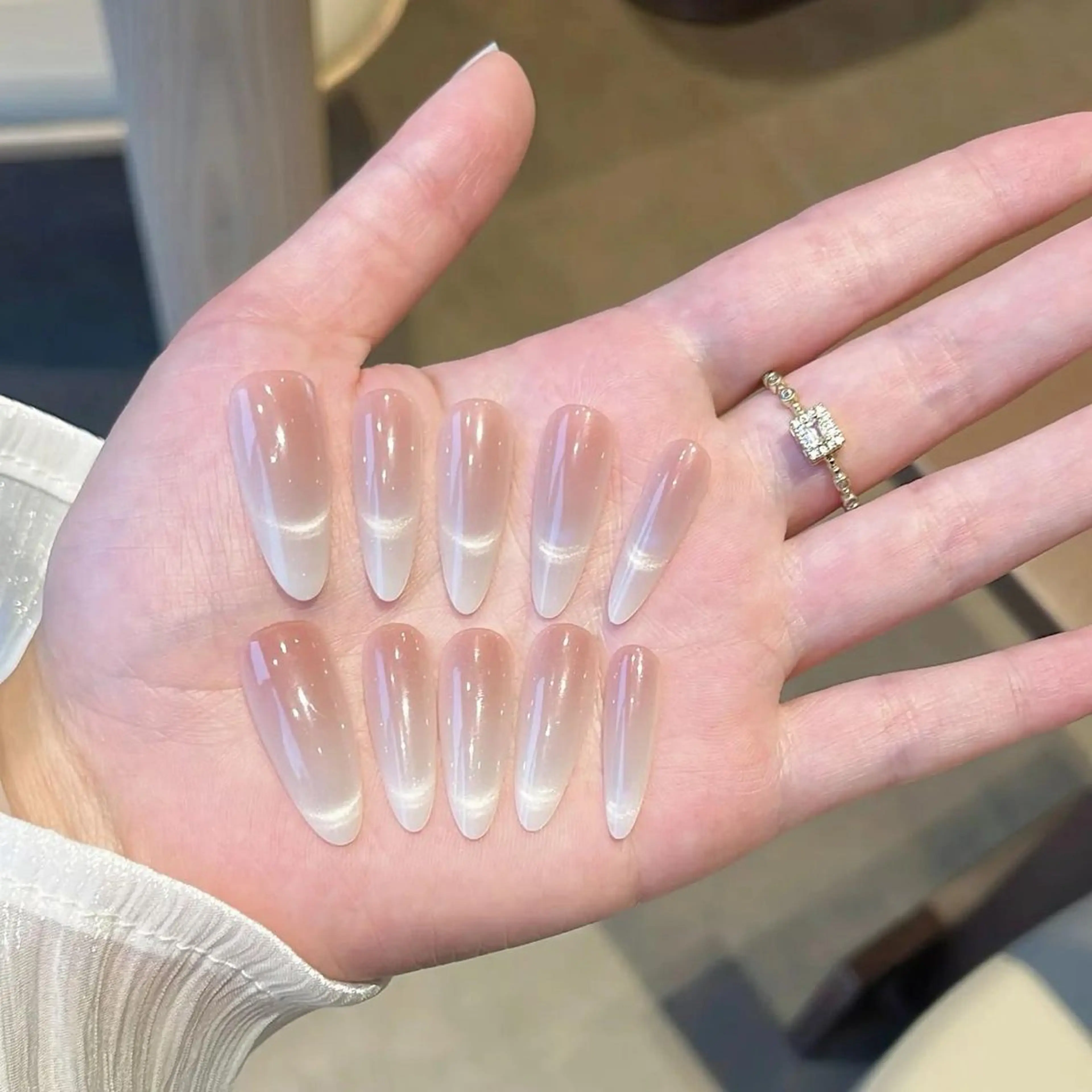 ネイル ハンドネイル Dione Nail カオリのネイルデザイン