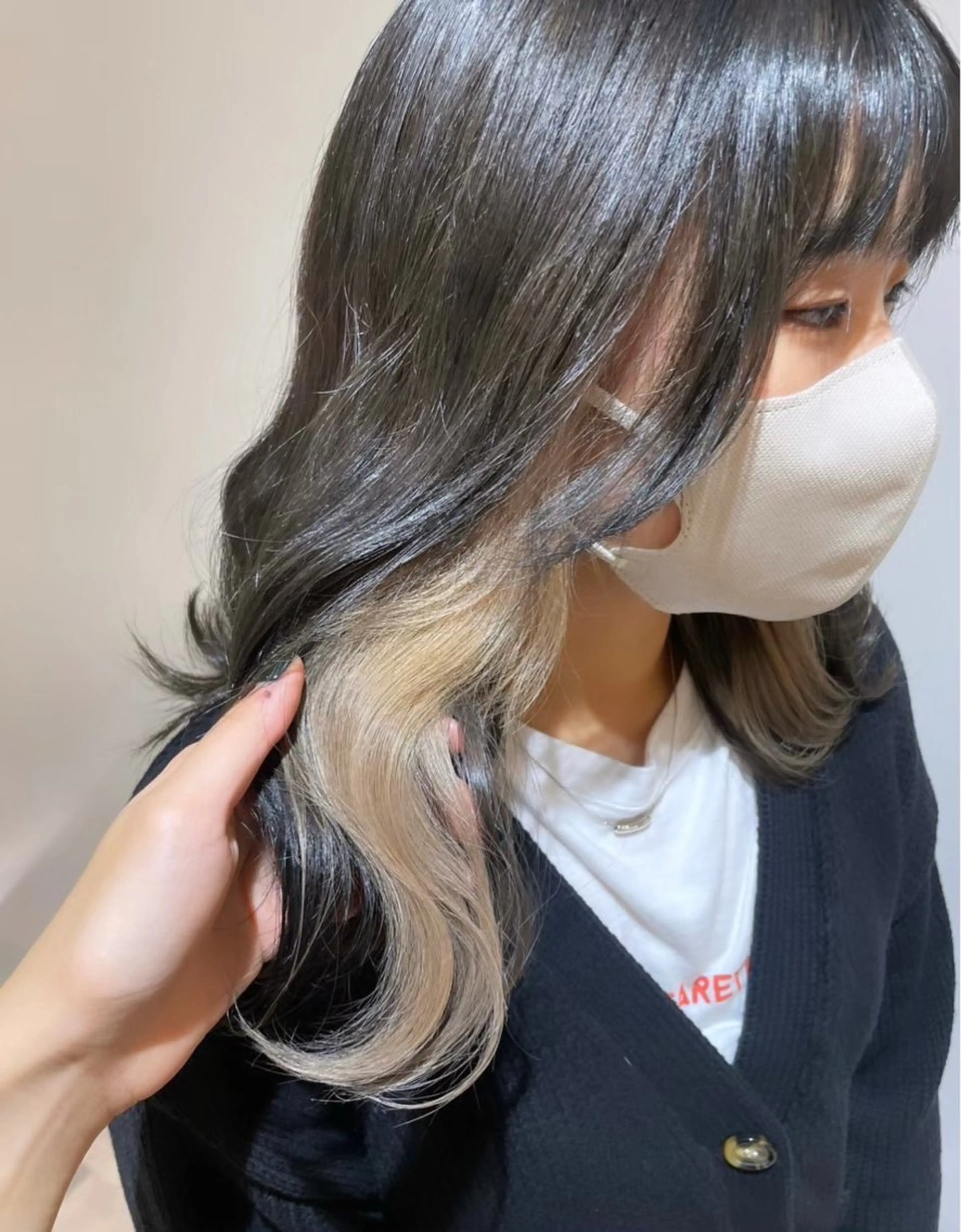 カラー 塚本 希来のヘアスタイル